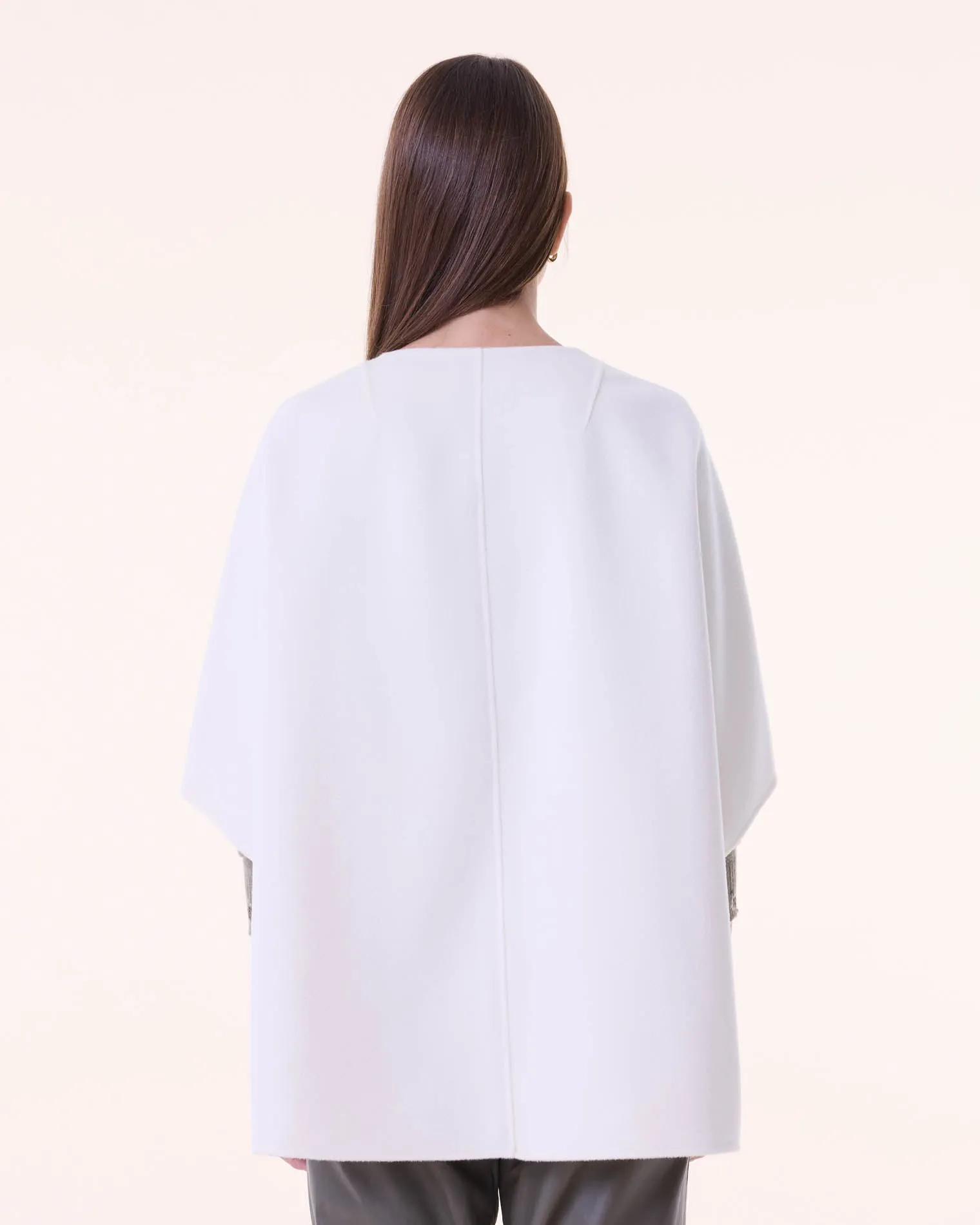 Cape Asi blanc sold by Kutjen product image thumbnail 3