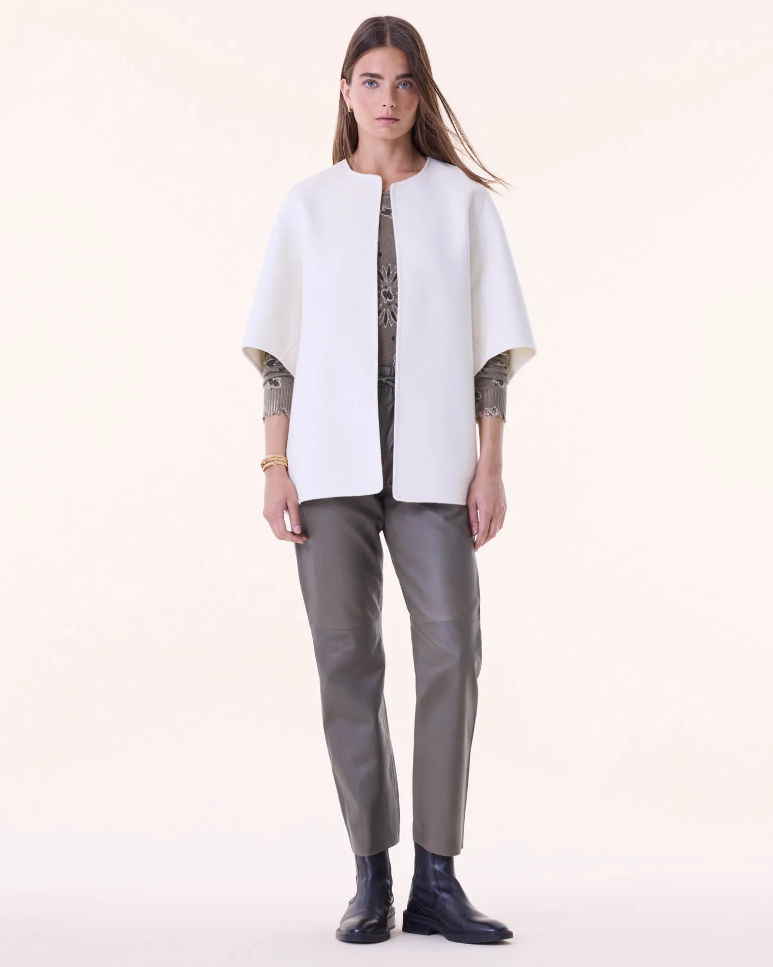 Cape Asi blanc sold by Kutjen