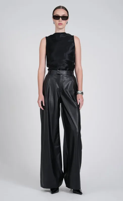 Lainey Top - Black made by Nonchalant Label