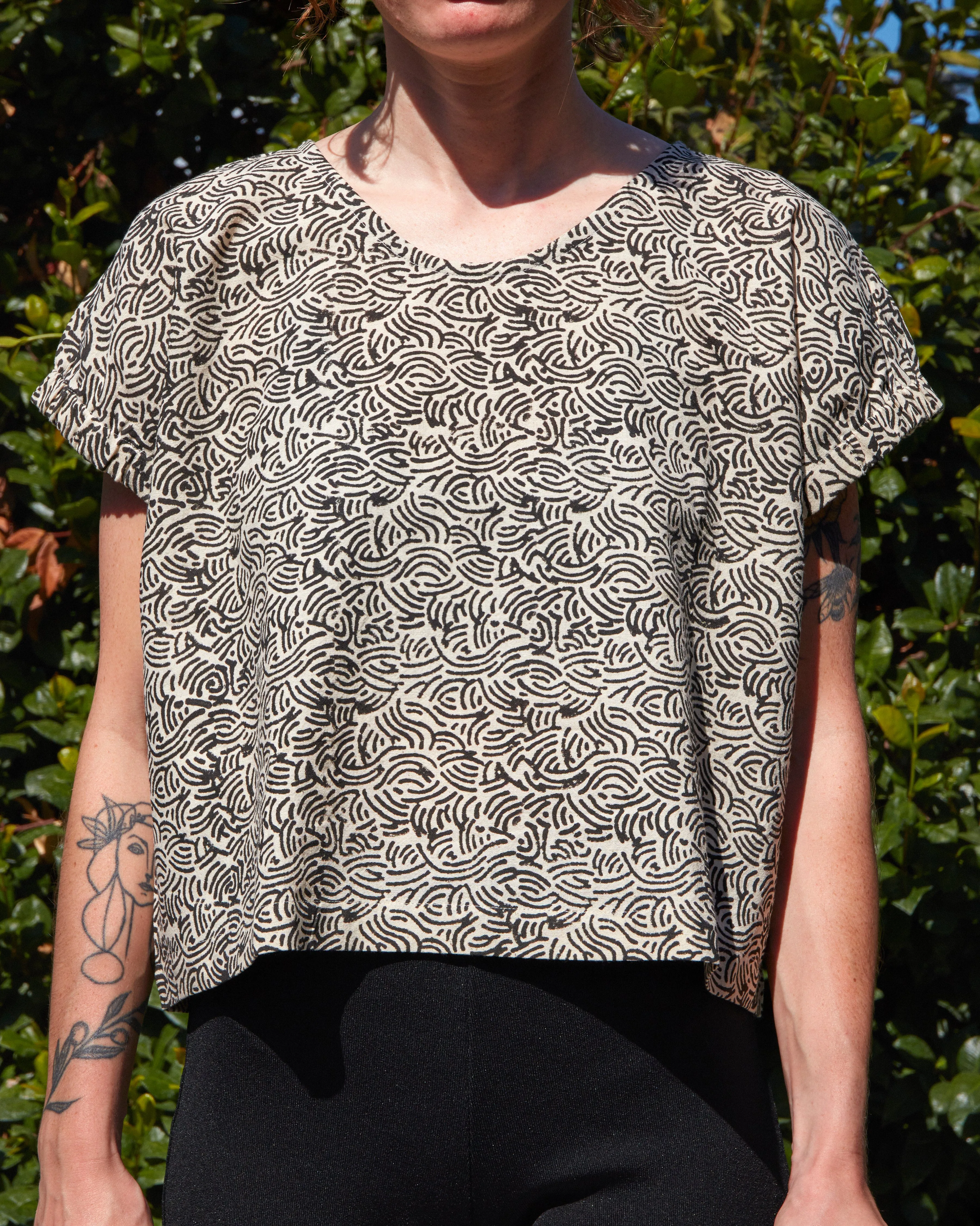 Zélia Top Black Vibe sold by Happy French Gang product image thumbnail 2