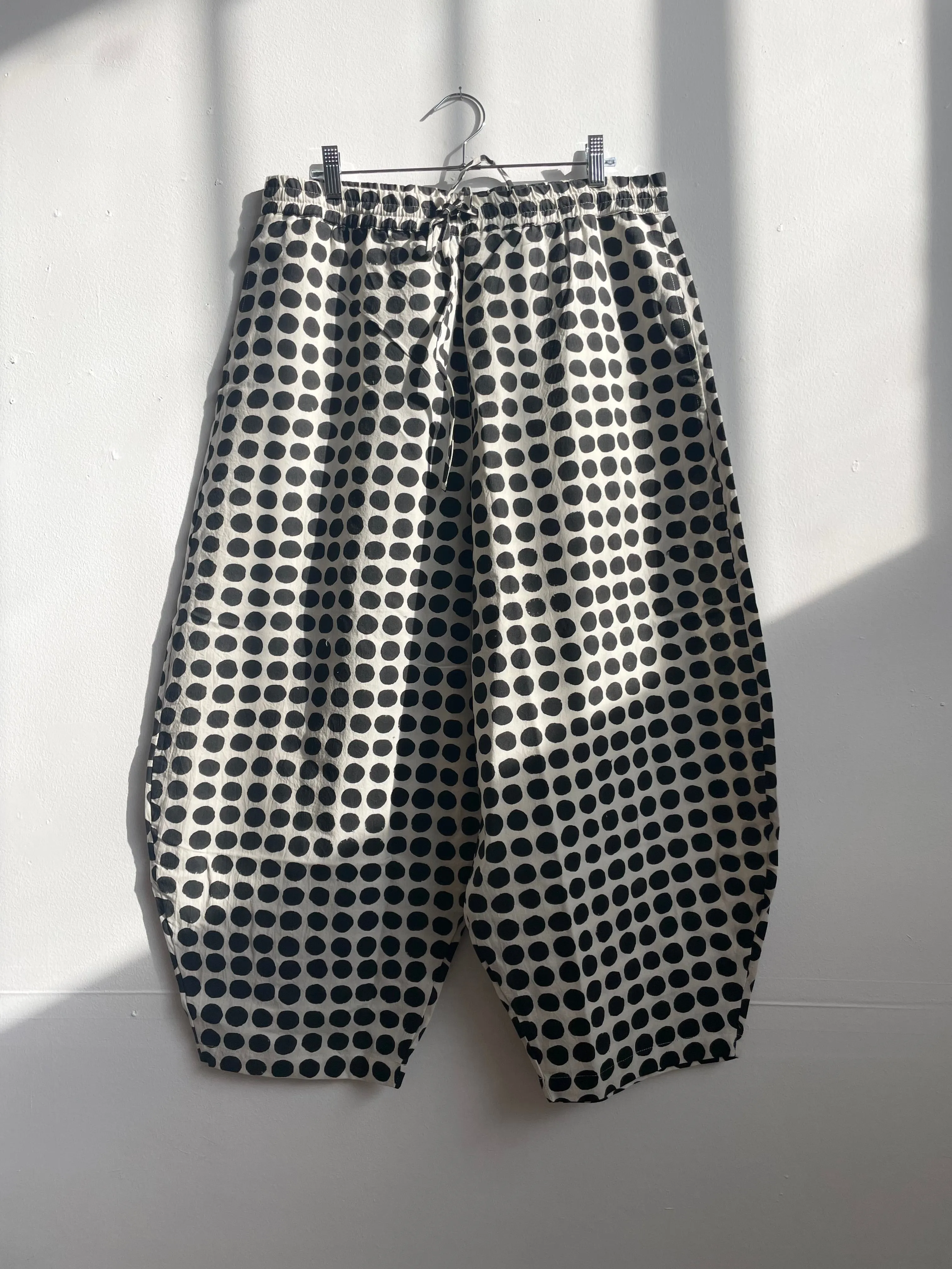 Marius Big Black Dots Uni-Size sold by Happy French Gang