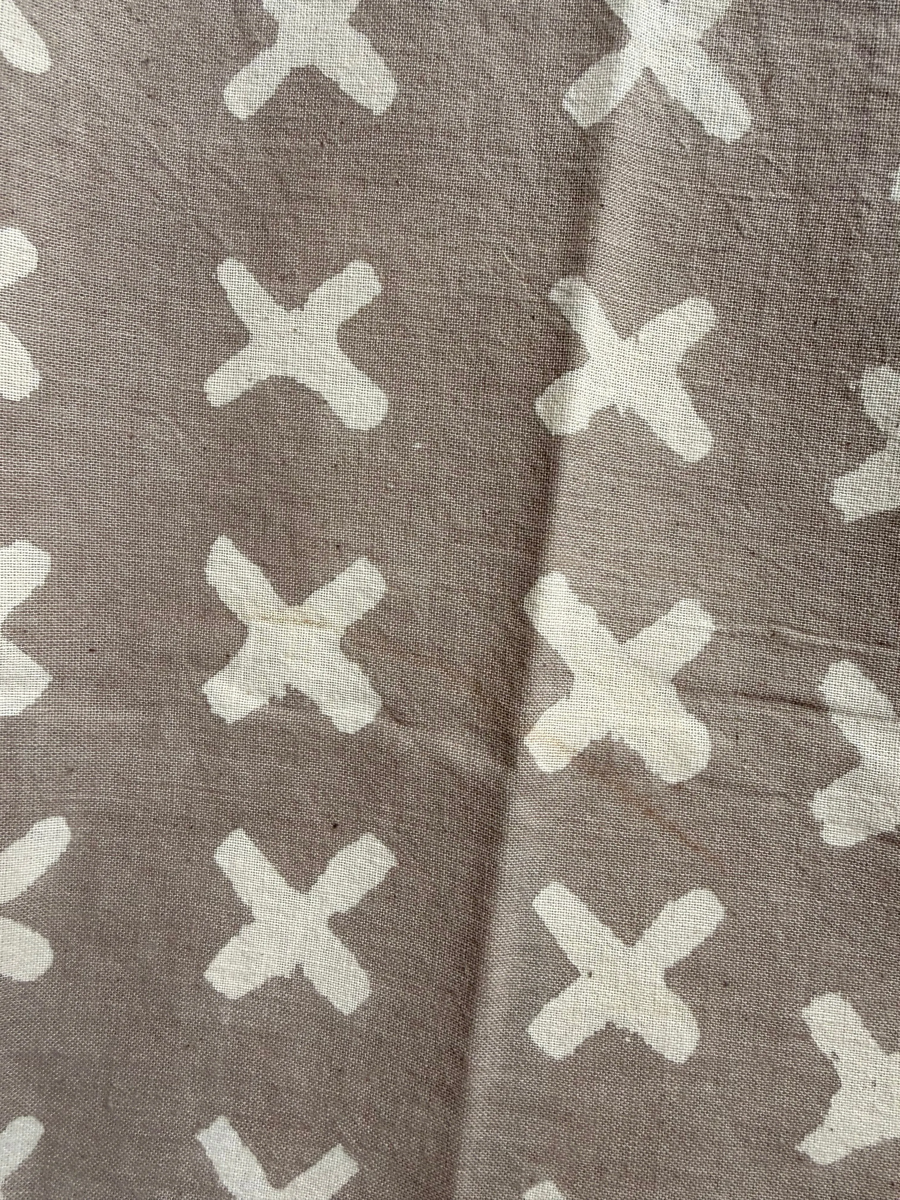 Marius Grey Small Squares sold by Happy French Gang product image thumbnail 2