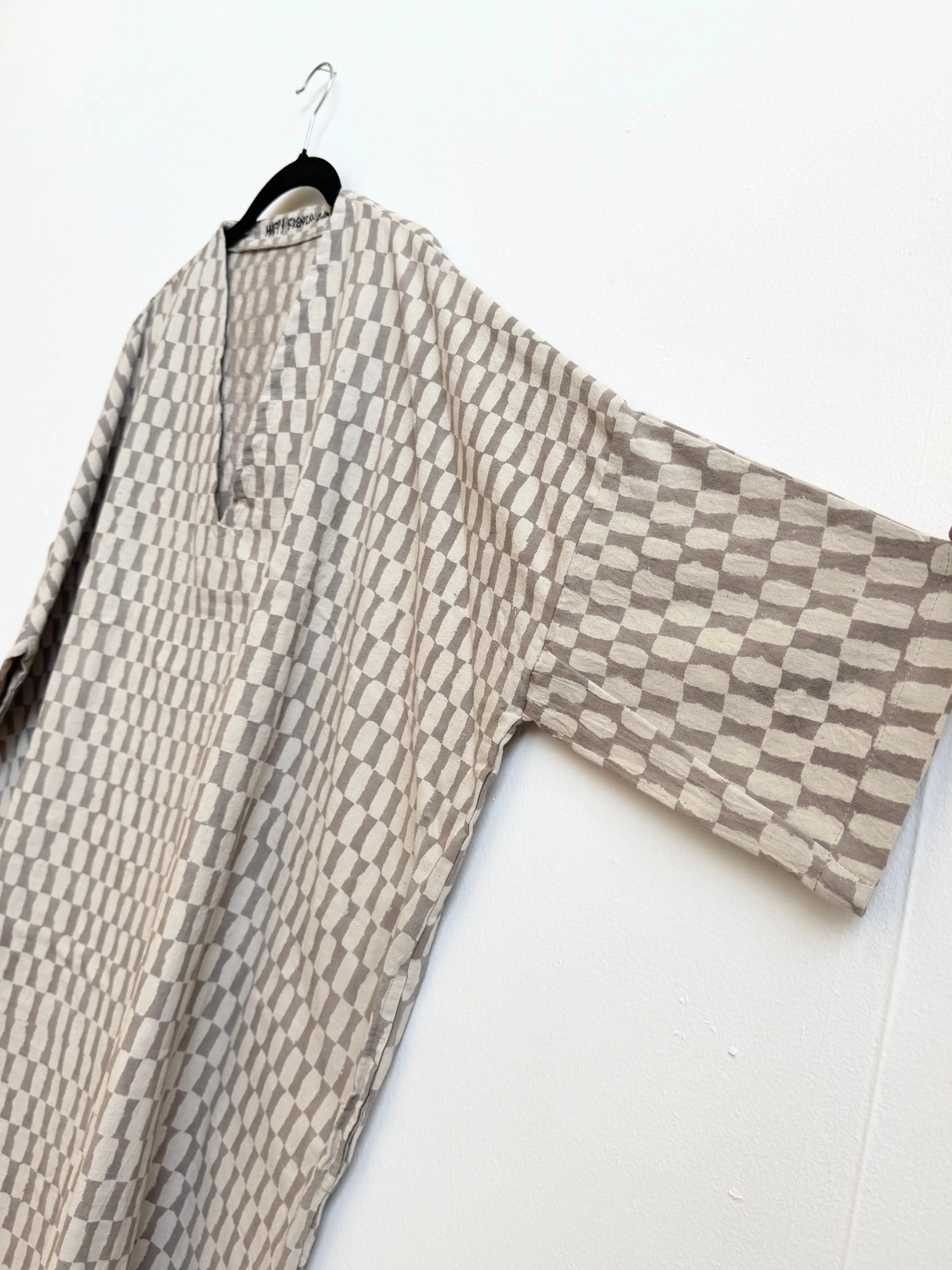 Dress / Tunic Grey Small Rectangle sold by Happy French Gang product image thumbnail 2