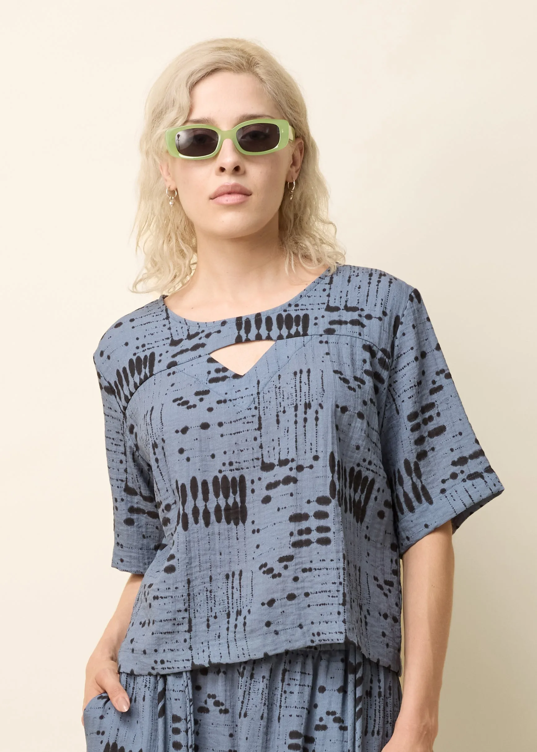 VEE Top - Blue Ink sold by Cokluch