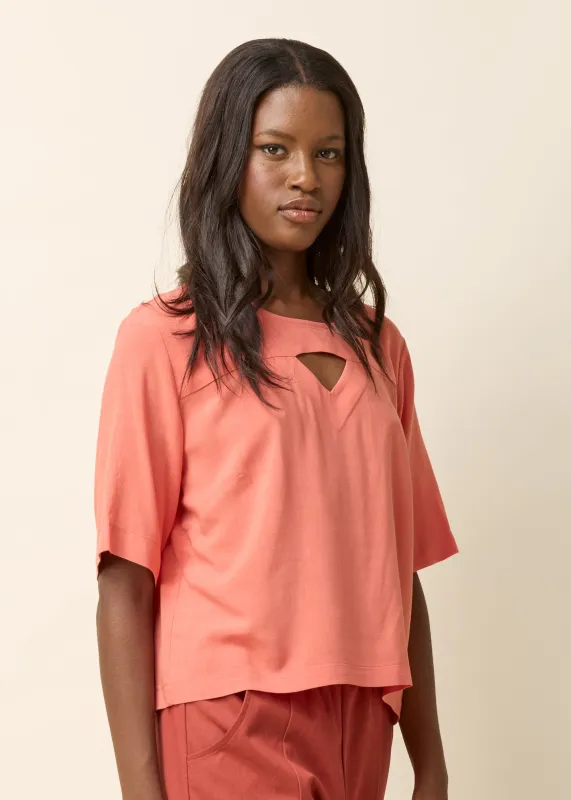 VEE Top - Papaya made by Cokluch