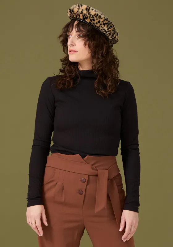 Kim Sweater - Black made by Cokluch