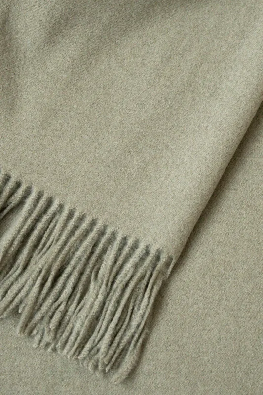CASHMERE SCARF // MEDIUM GREEN made by La comet