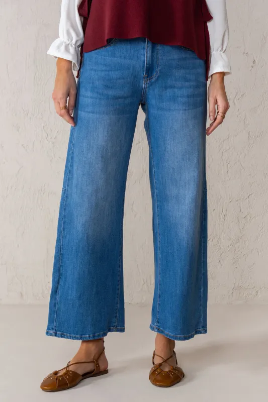PATRICIA JEANS // MEDIUM DENIM made by La comet