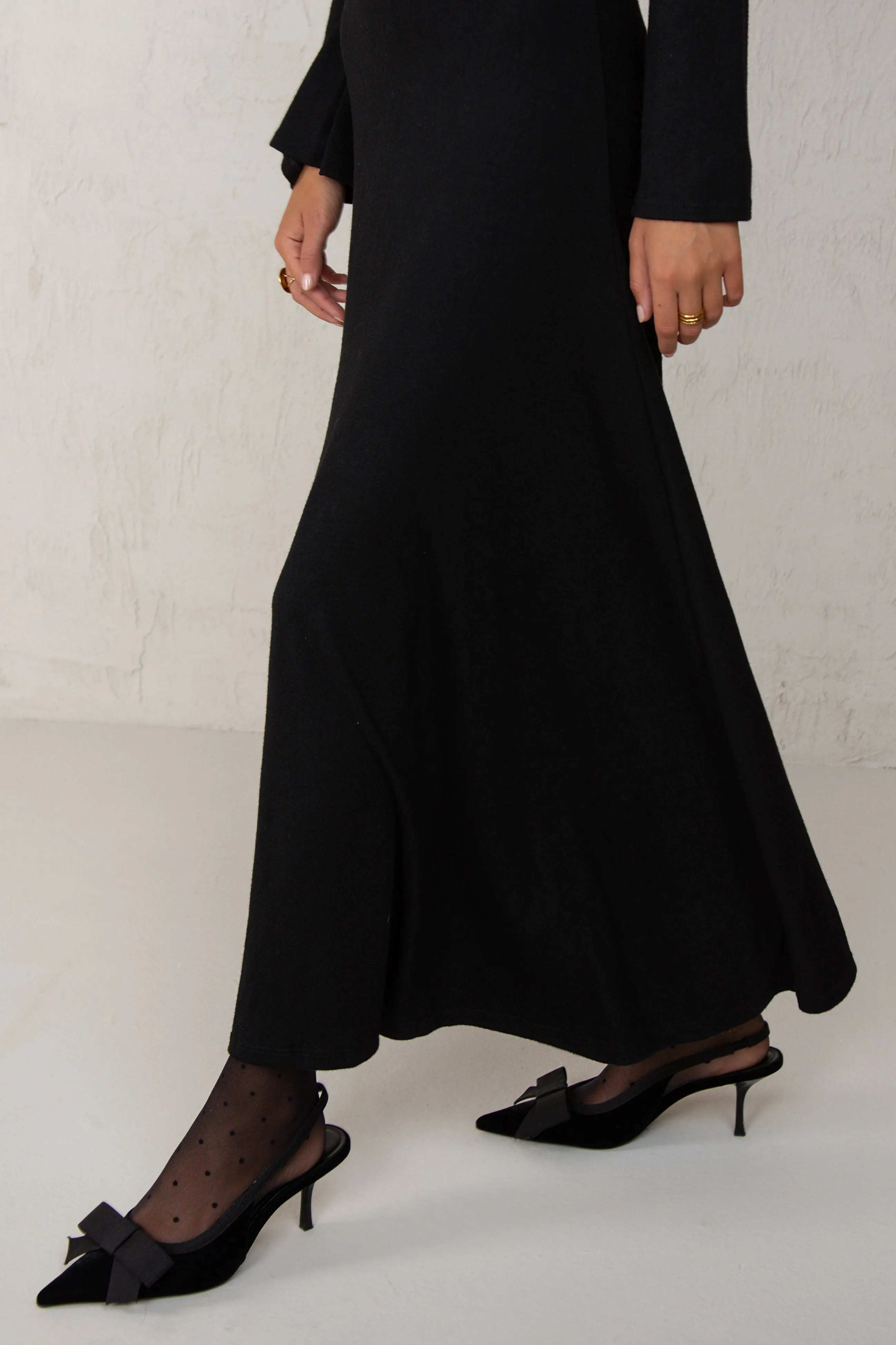 ISABELLA DRESS // BLACK sold by La comet product image thumbnail 2