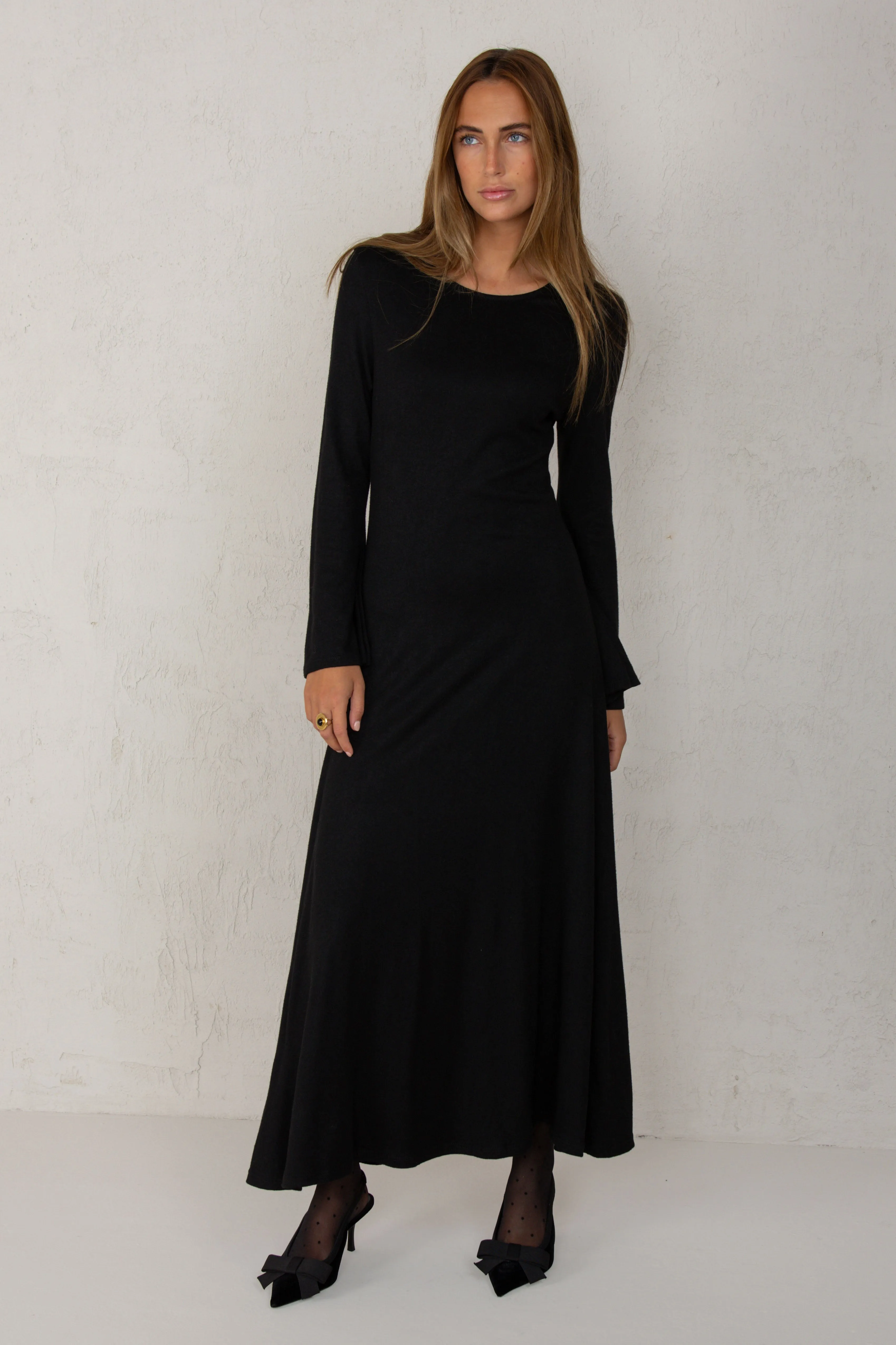 ISABELLA DRESS // BLACK sold by La comet