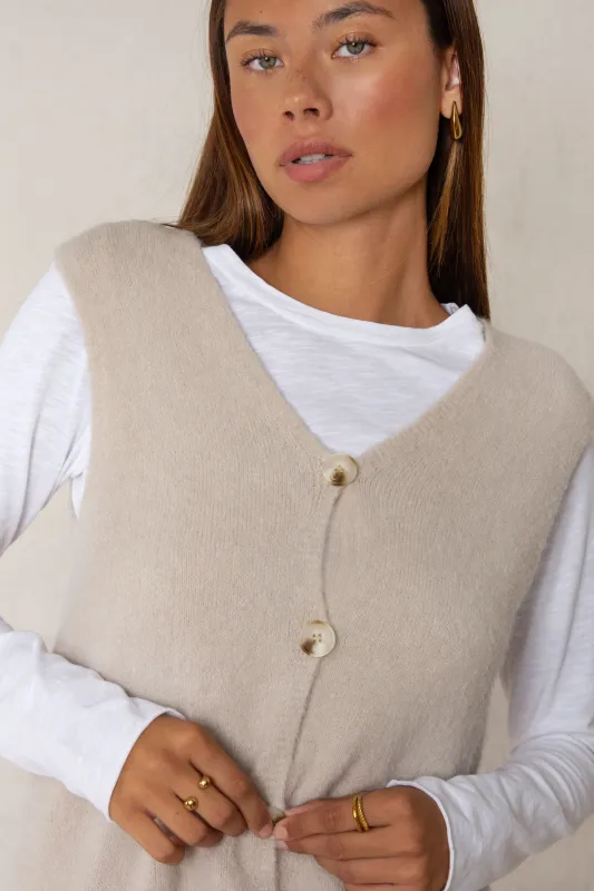 CLARA VEST // BEIGE made by La comet