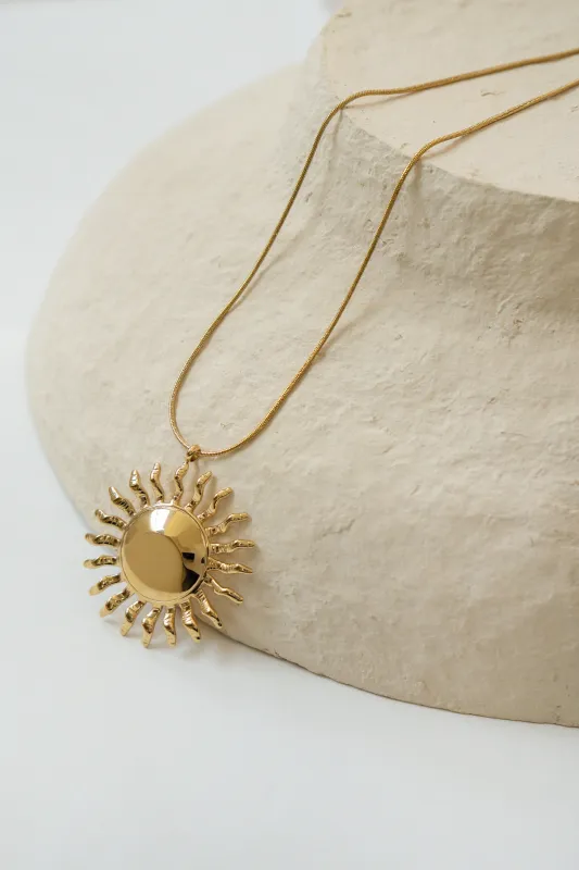 BIG SUN NECKLACE made by La comet