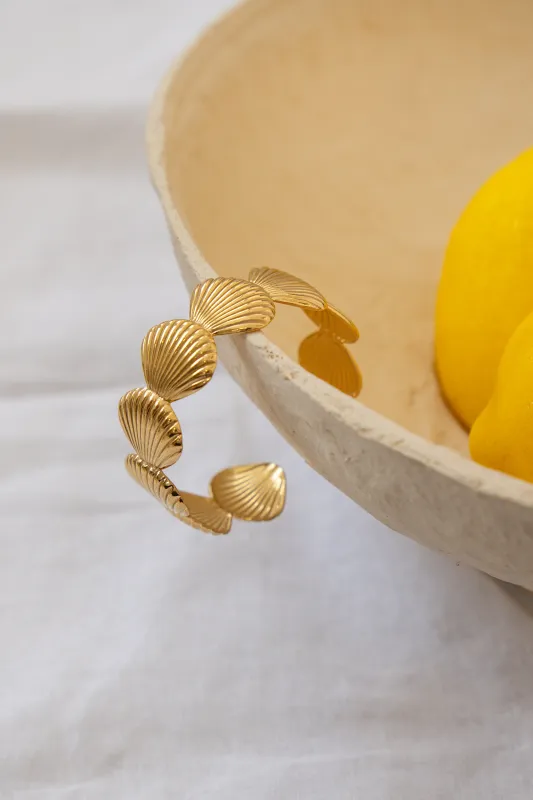 SHELL BRACELET made by La comet
