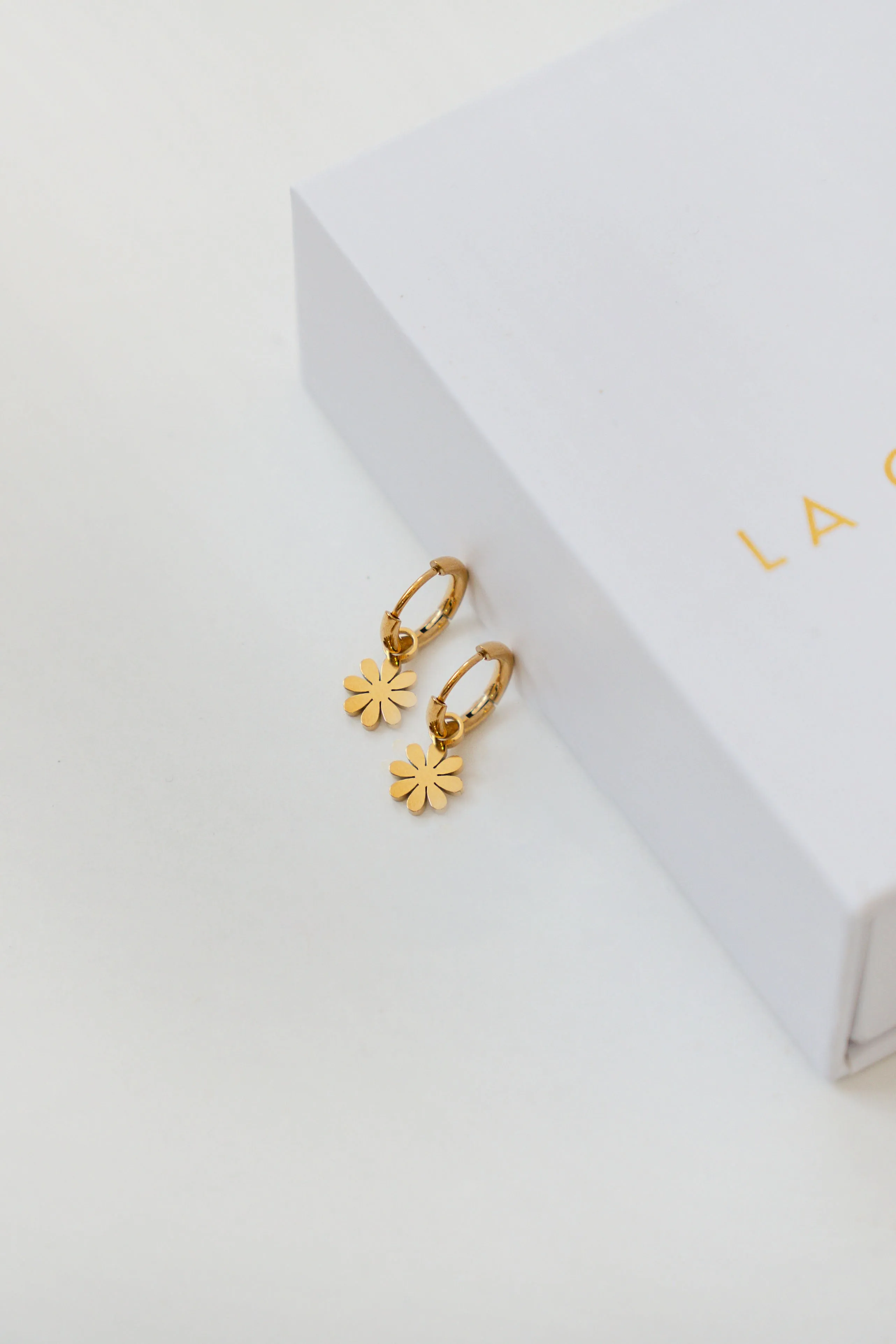 MINI FLOWER HOOP EARRINGS sold by La comet product image thumbnail 3