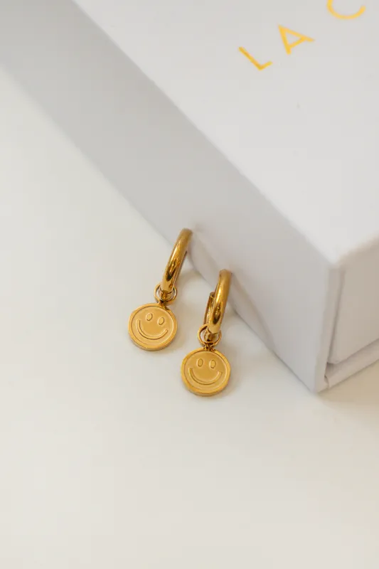 MINI HAPPY FACE HOOP EARRINGS made by La comet