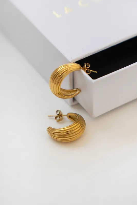 BOLD CANALE HOOP EARRINGS // GOLD made by La comet