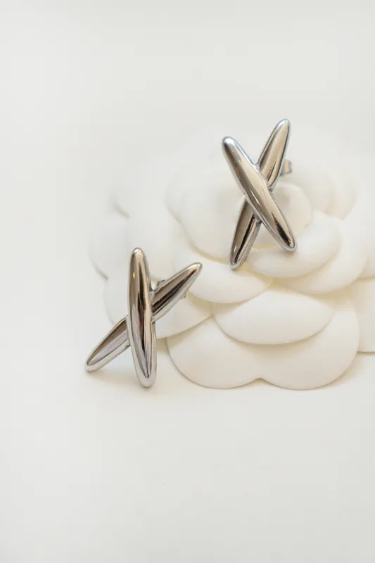 X EARRINGS // SILVER made by La comet