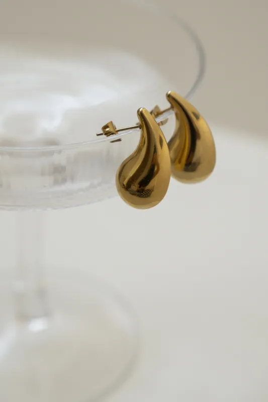 LARGE FLAT DROP EARRINGS // GOLD made by La comet