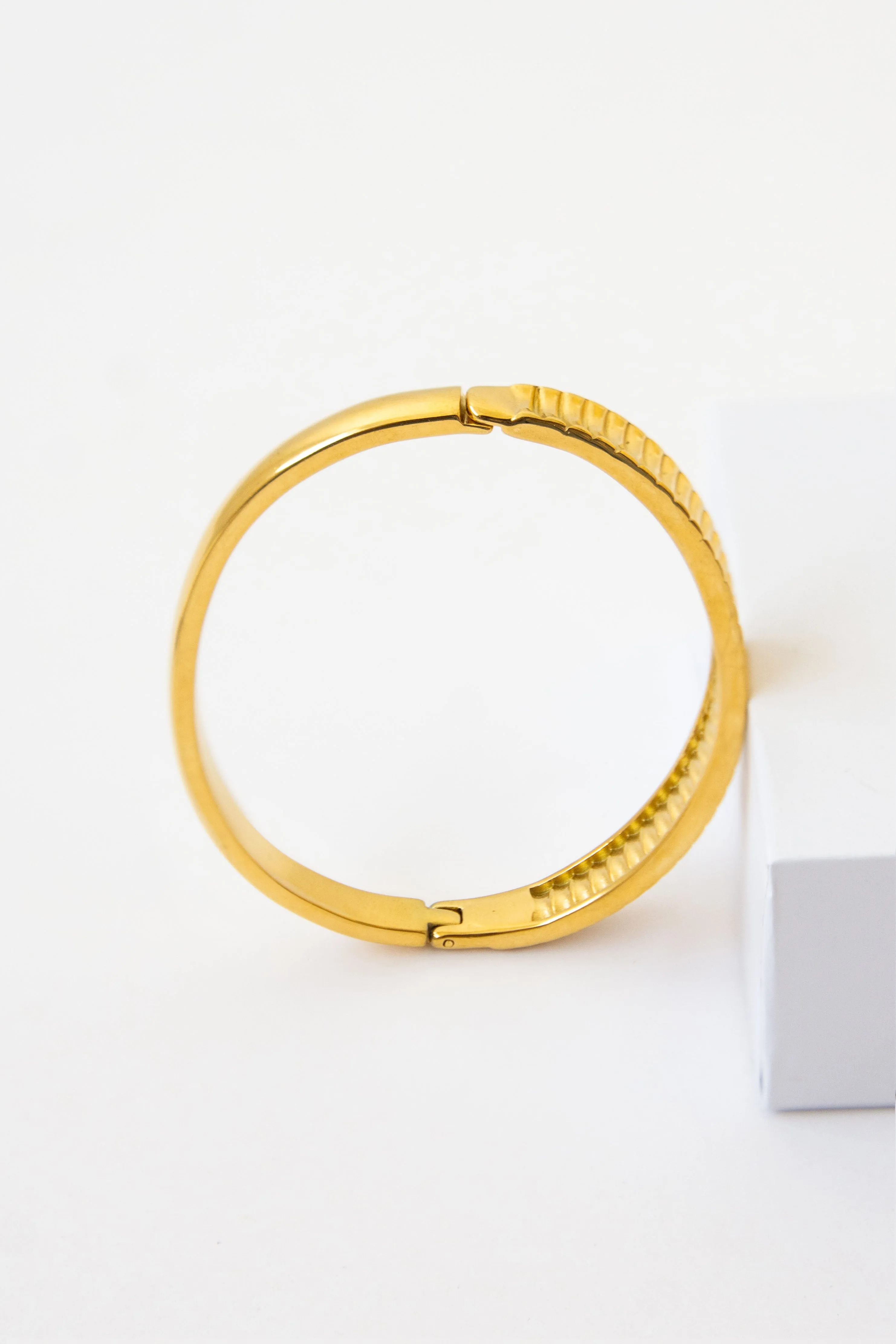 THICK BRACELET ENGRAVED LINES sold by La comet product image thumbnail 3