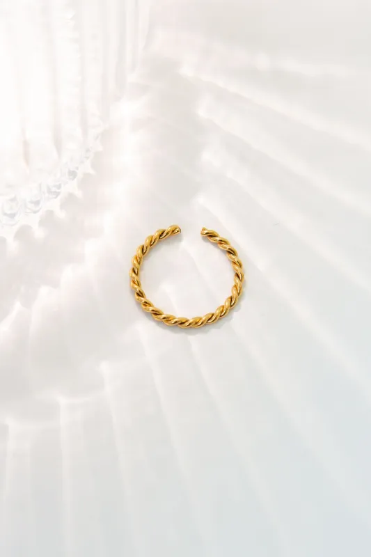 THIN LOOP RING made by La comet