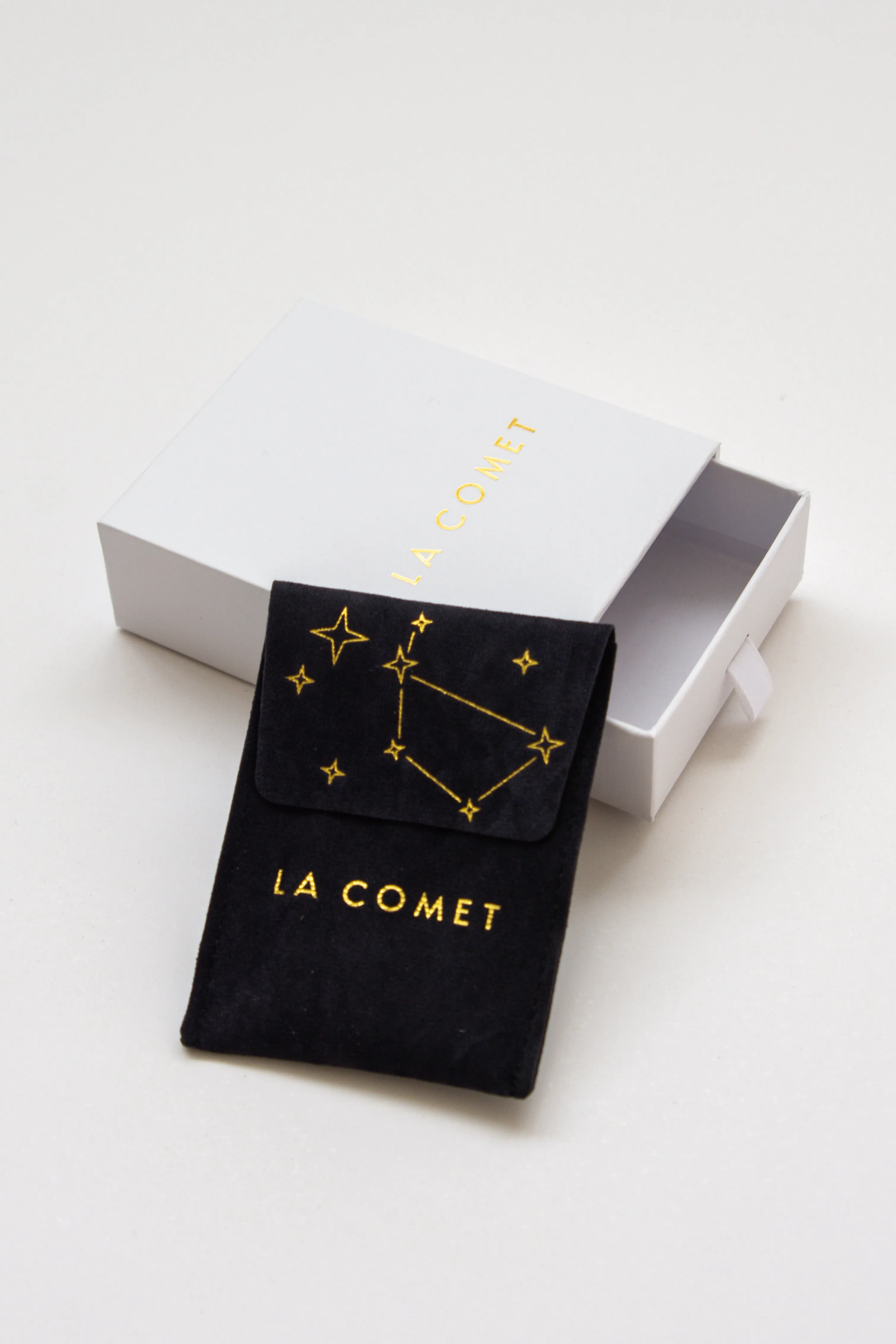 NUT HOOP EARRINGS sold by La comet product image thumbnail 4
