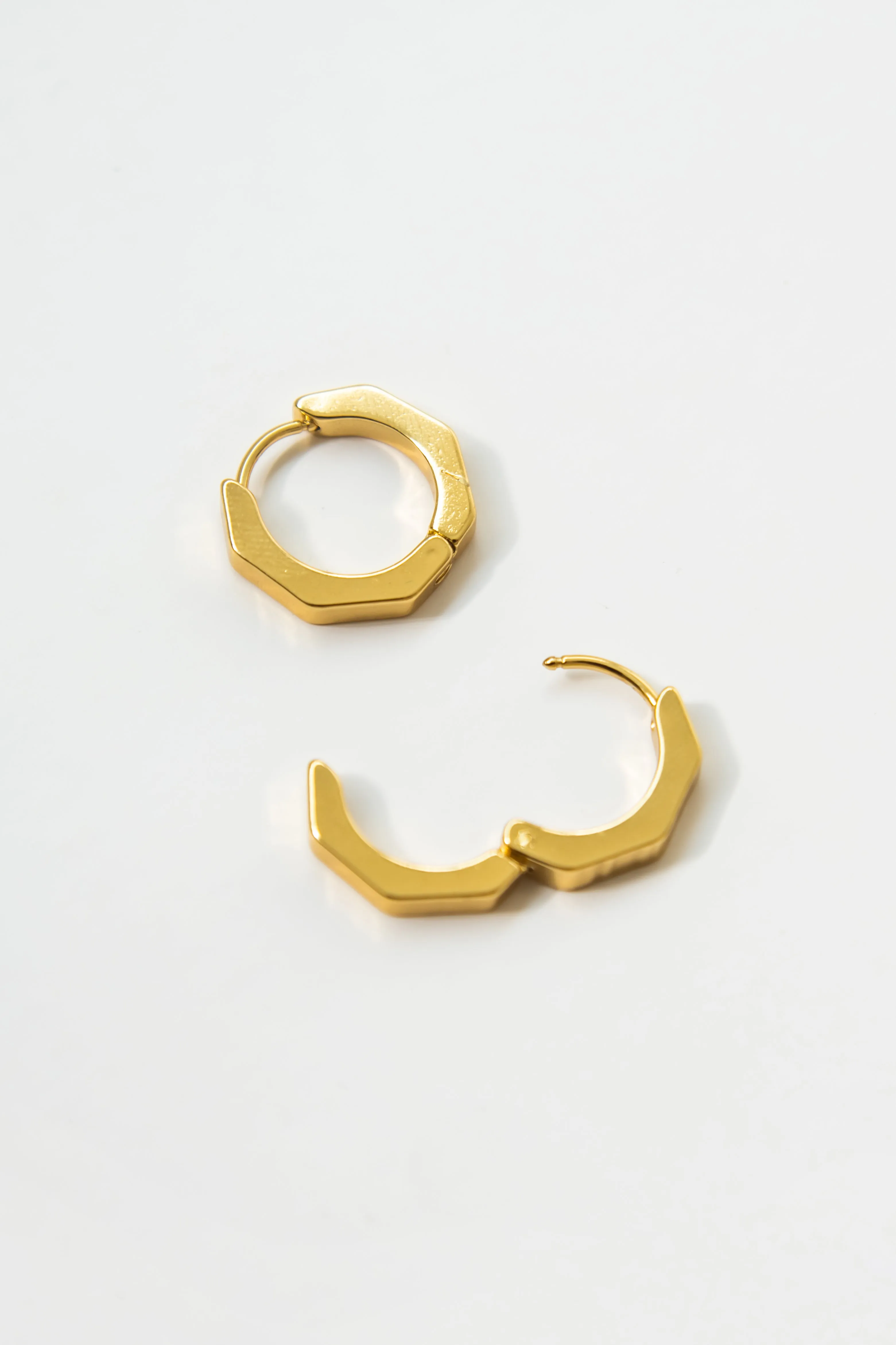 NUT HOOP EARRINGS sold by La comet product image thumbnail 3