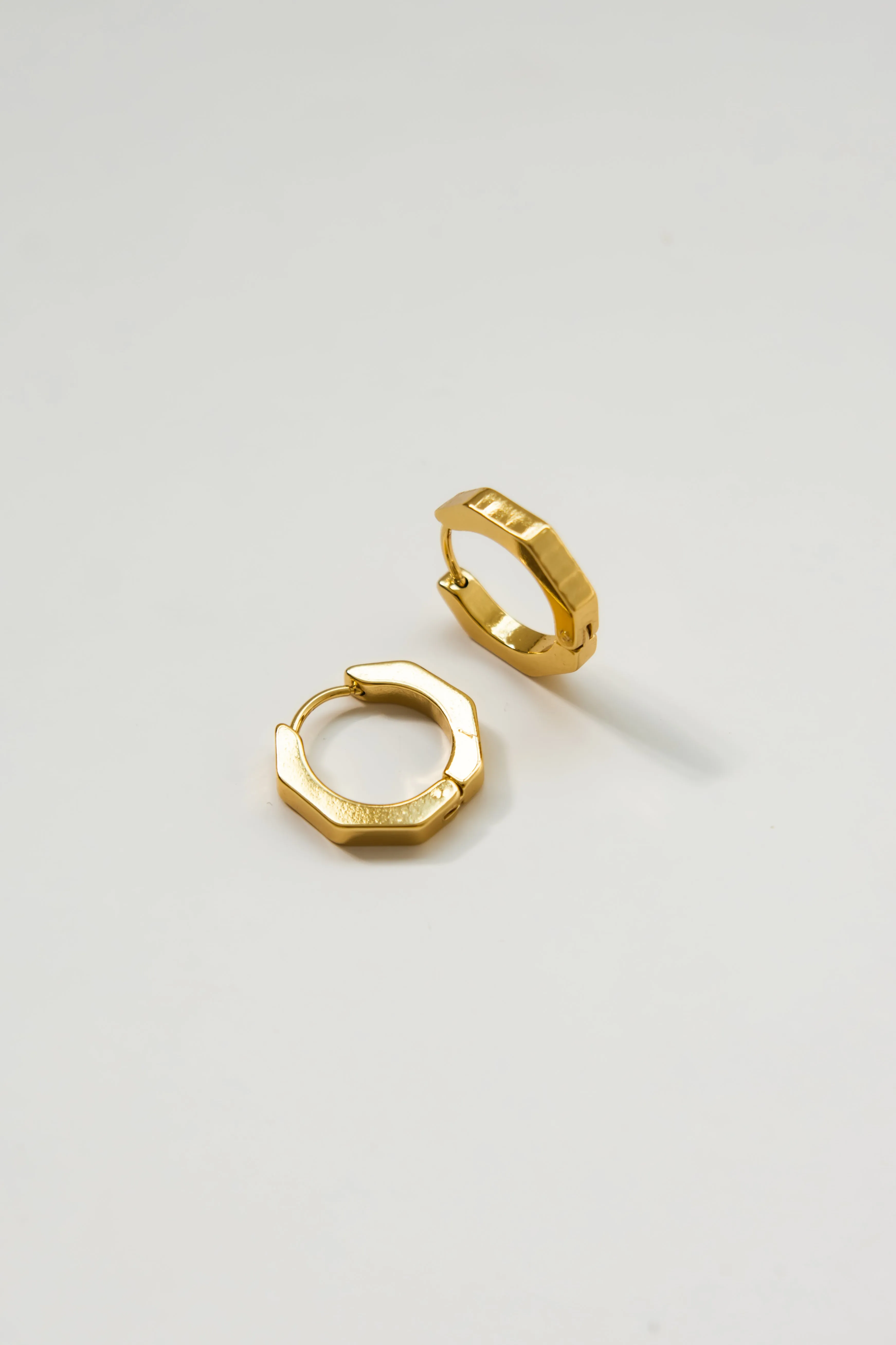 NUT HOOP EARRINGS sold by La comet product image thumbnail 2
