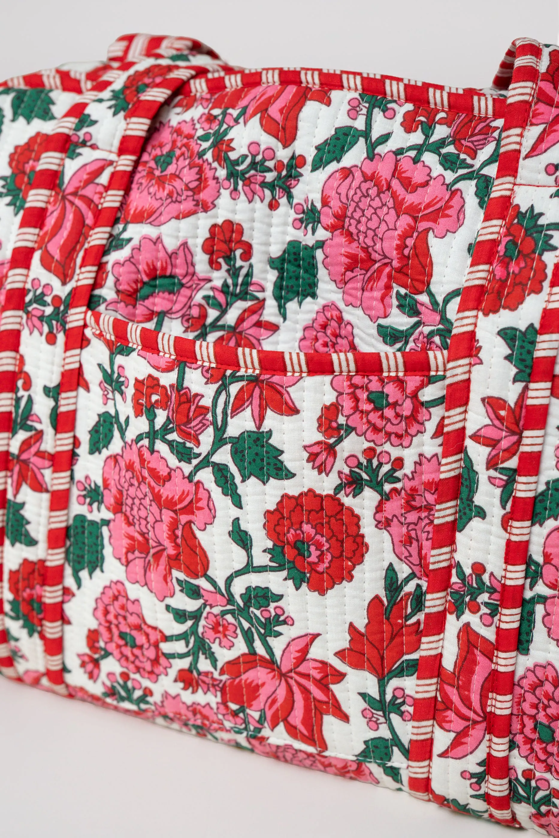 RED FLOWERS SPORTS BAG sold by La comet product image thumbnail 2