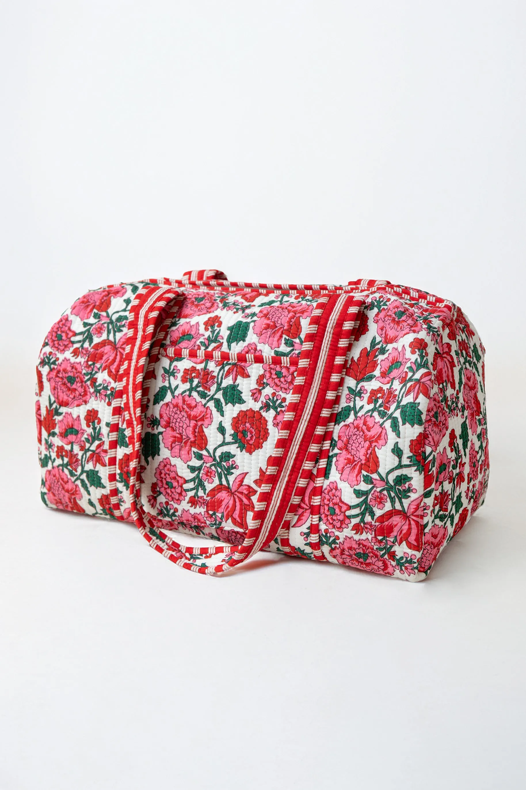 RED FLOWERS SPORTS BAG sold by La comet