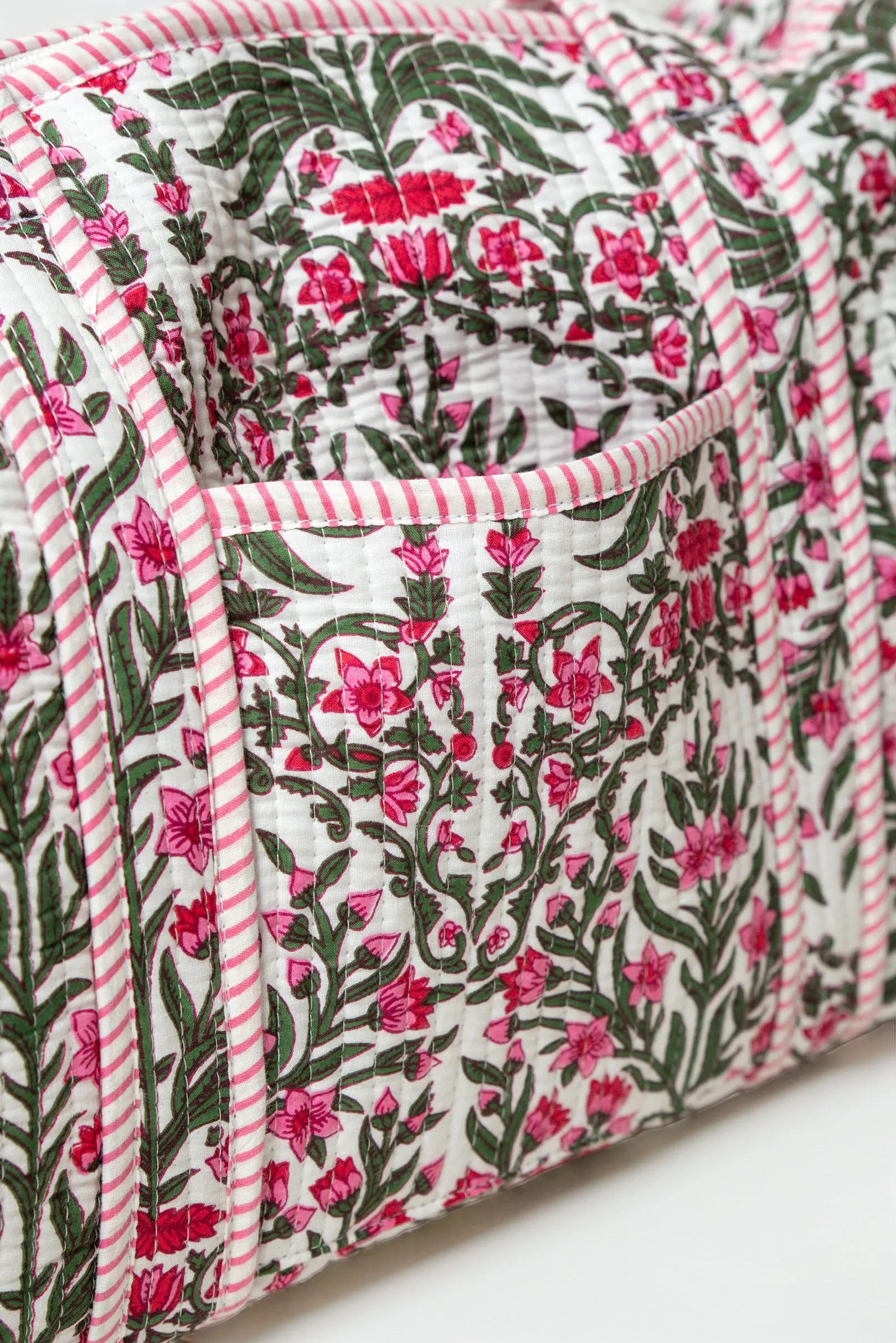 SPORTS BAG // PINK FLOWERS sold by La comet product image thumbnail 2