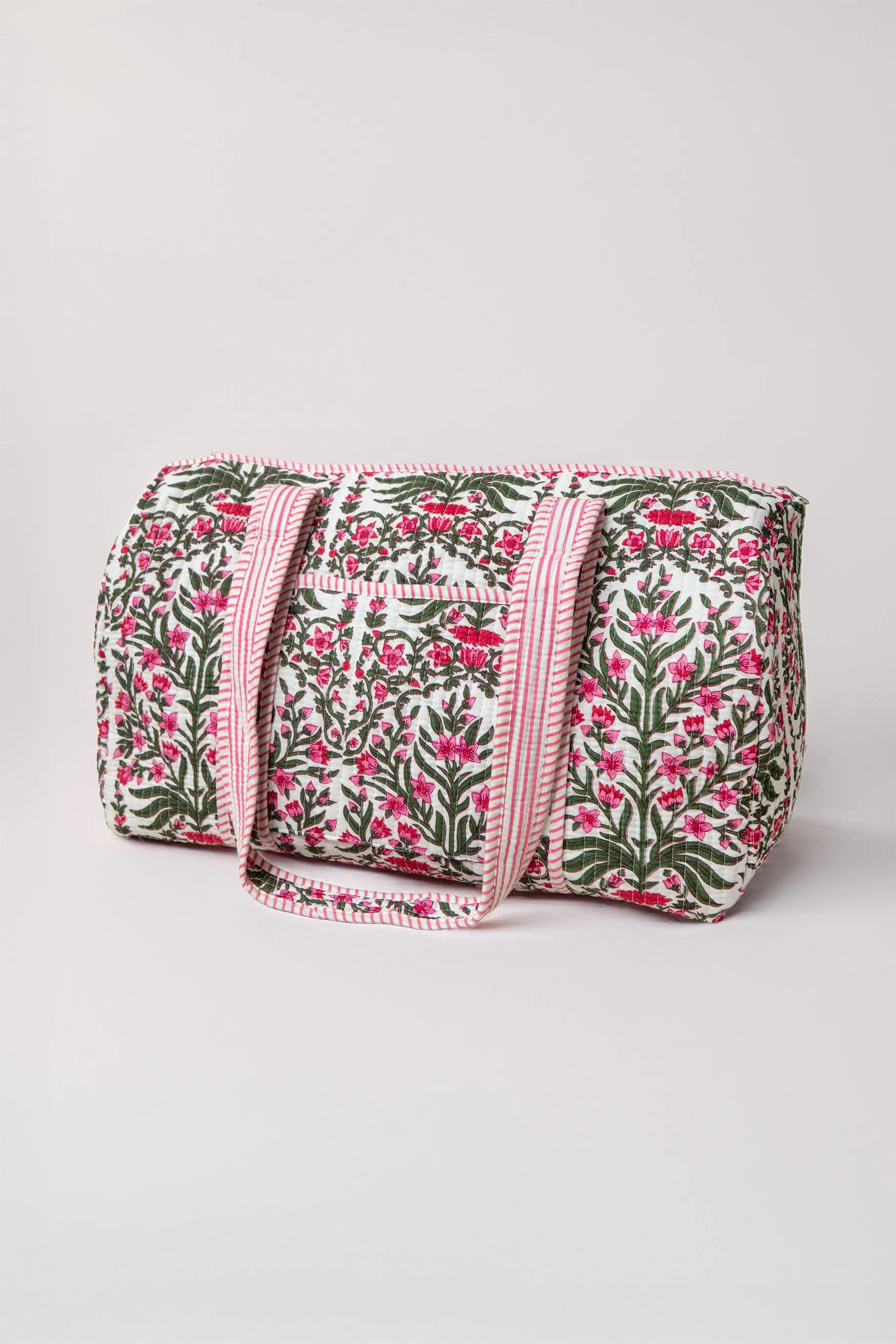 SPORTS BAG // PINK FLOWERS sold by La comet
