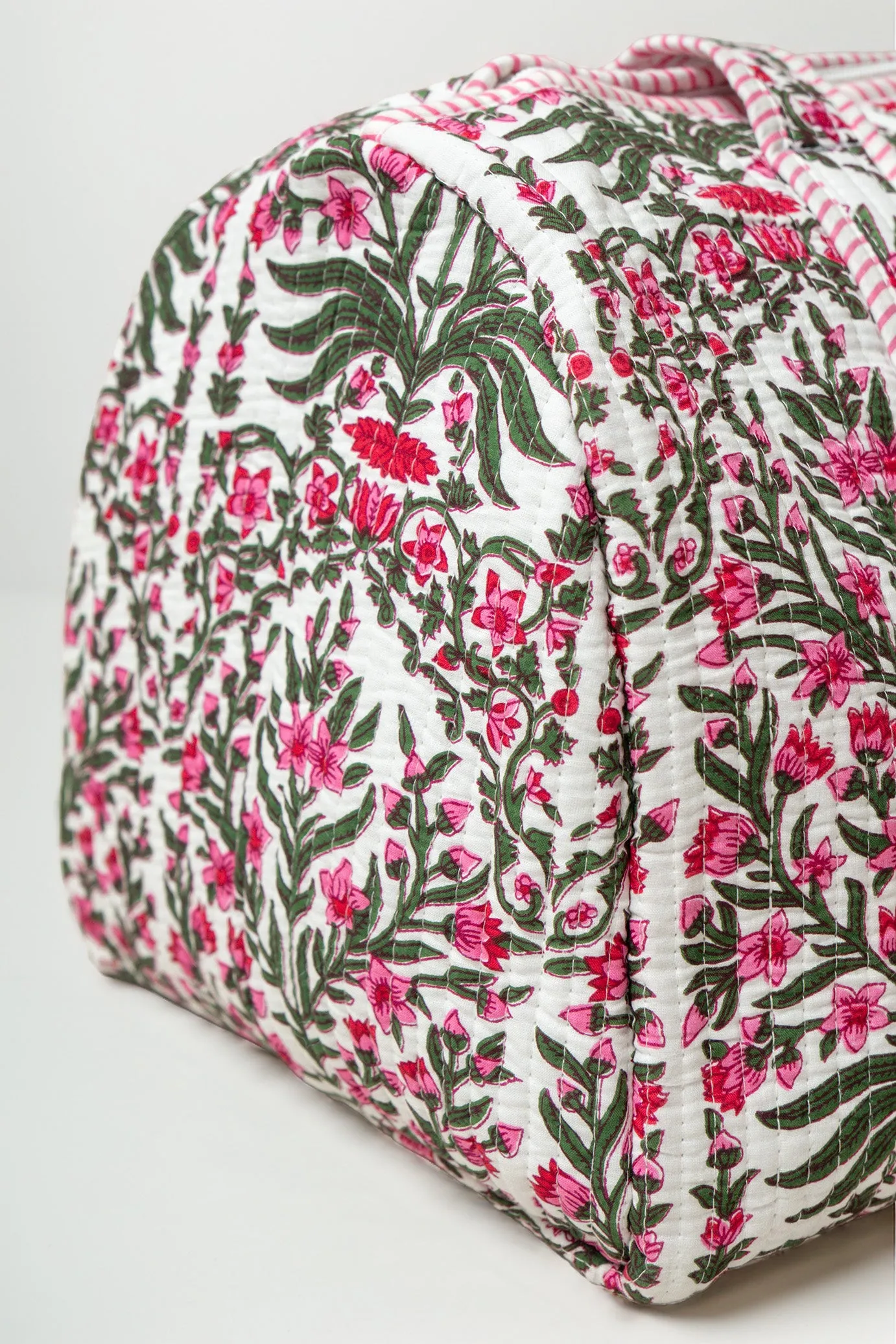 SPORTS BAG // PINK FLOWERS sold by La comet product image thumbnail 3