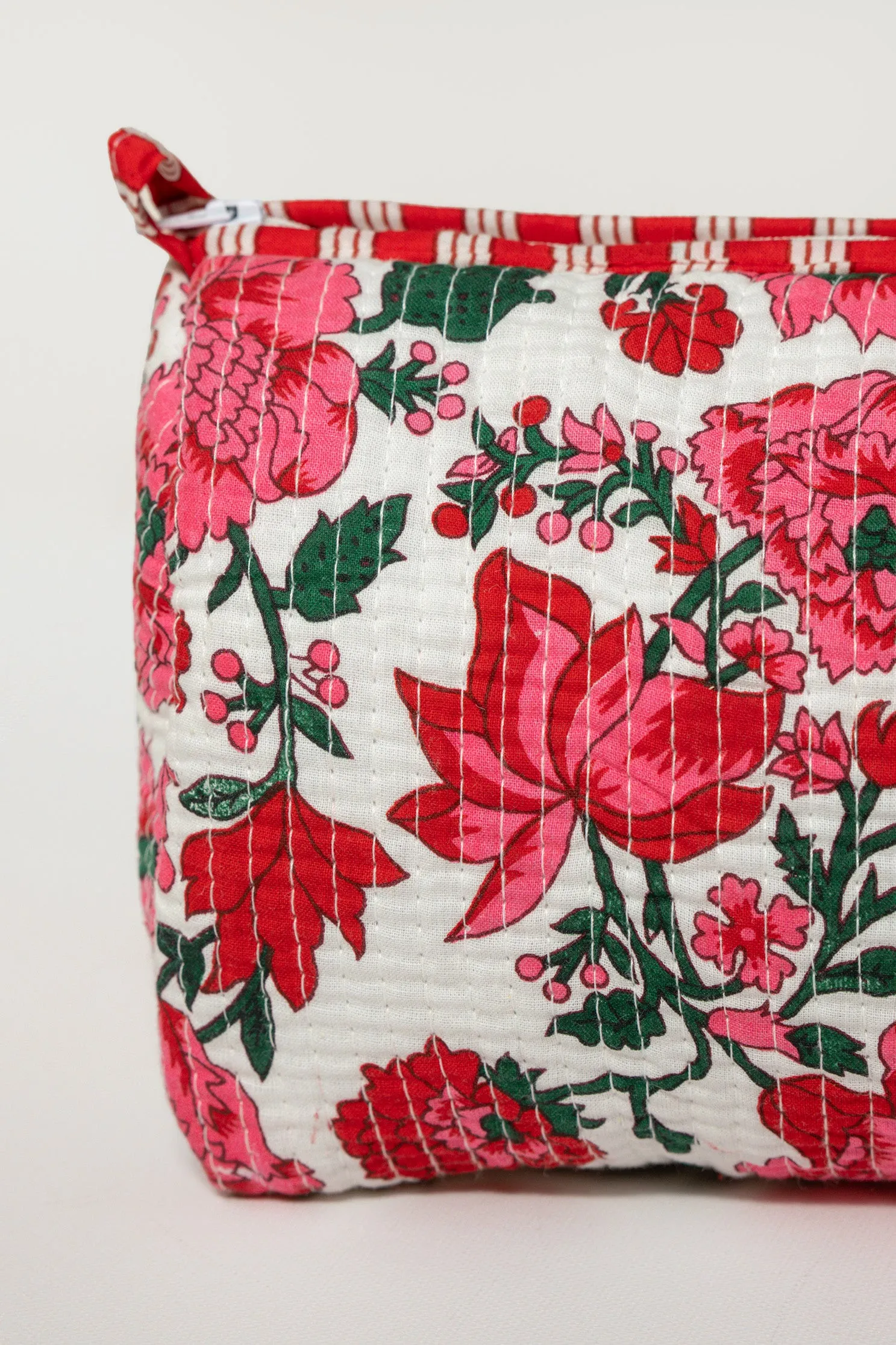 SMALL TOILETRY BAG // RED FLOWERS sold by La comet product image thumbnail 2