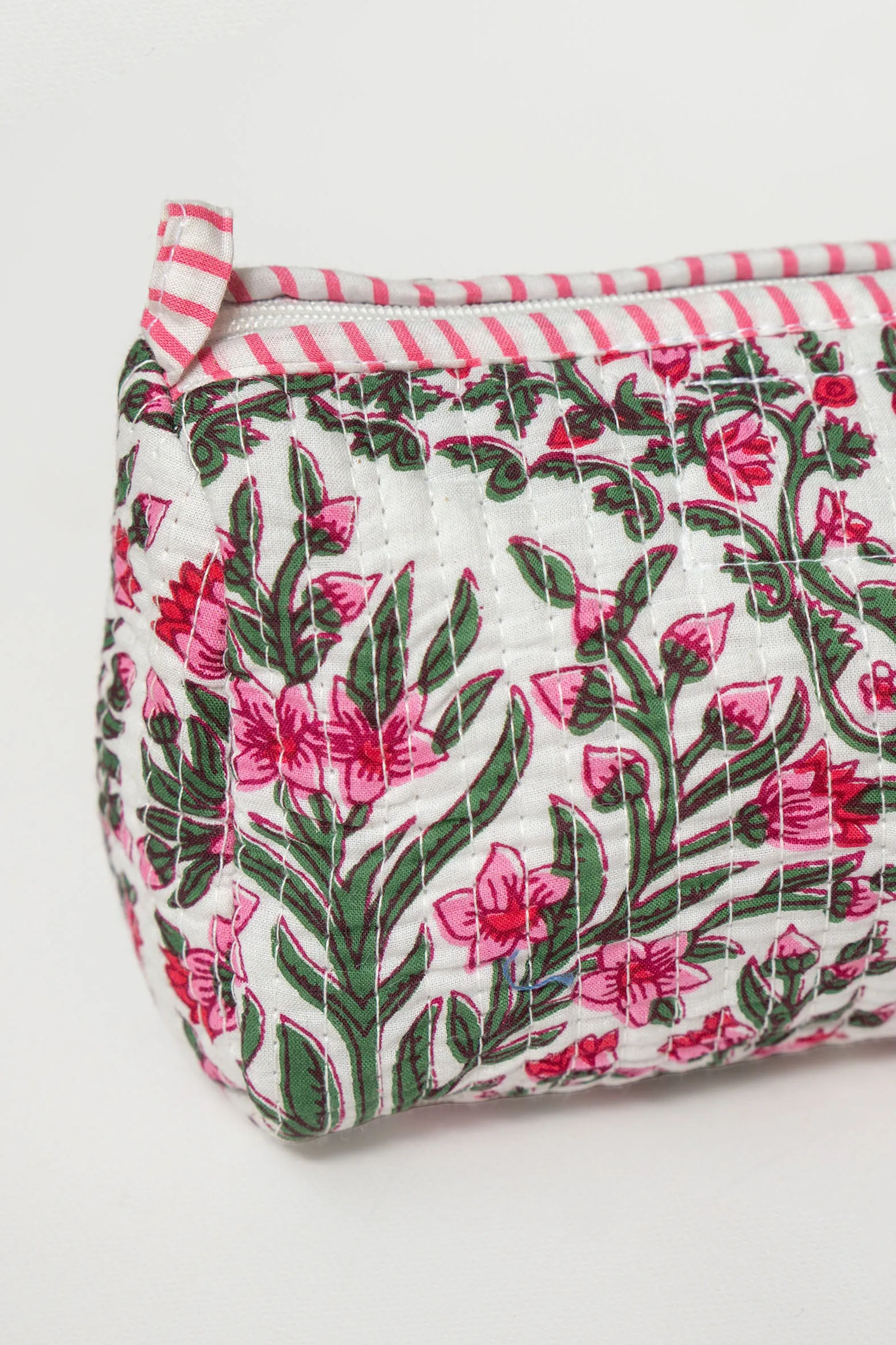 LARGE TOILETRY BAG // PINK FLOWERS sold by La comet product image thumbnail 2