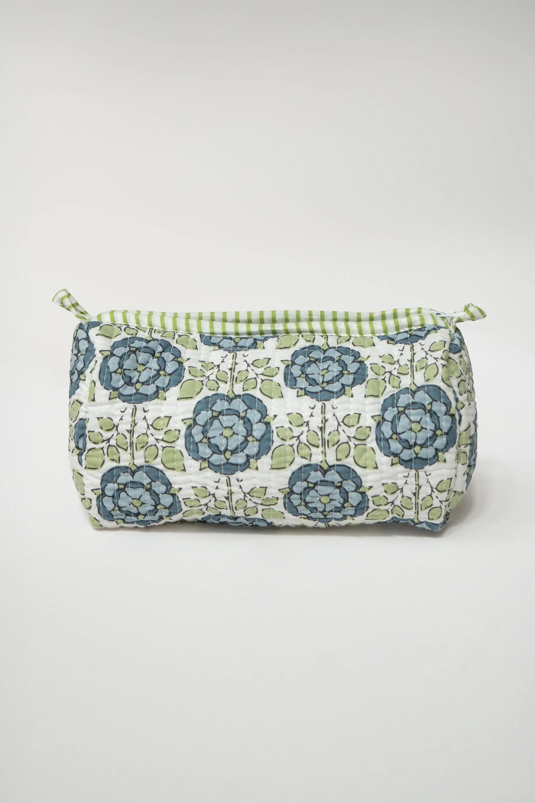 SMALL TOILETRY BAG BLUE FLOWERS sold by La comet product image thumbnail 3