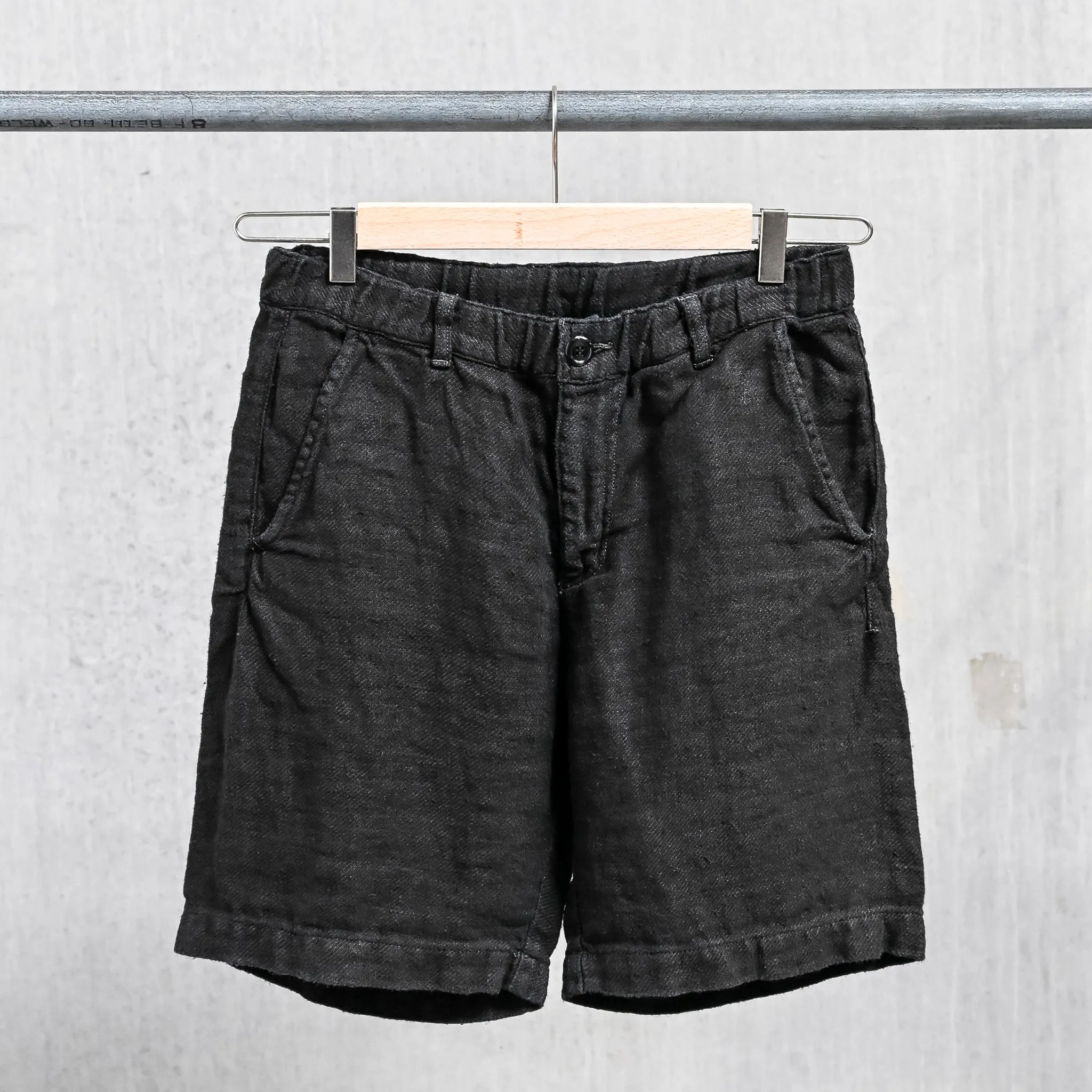 Remi Relief Linen Twill Easy Shorts Black sold by Frans Boone