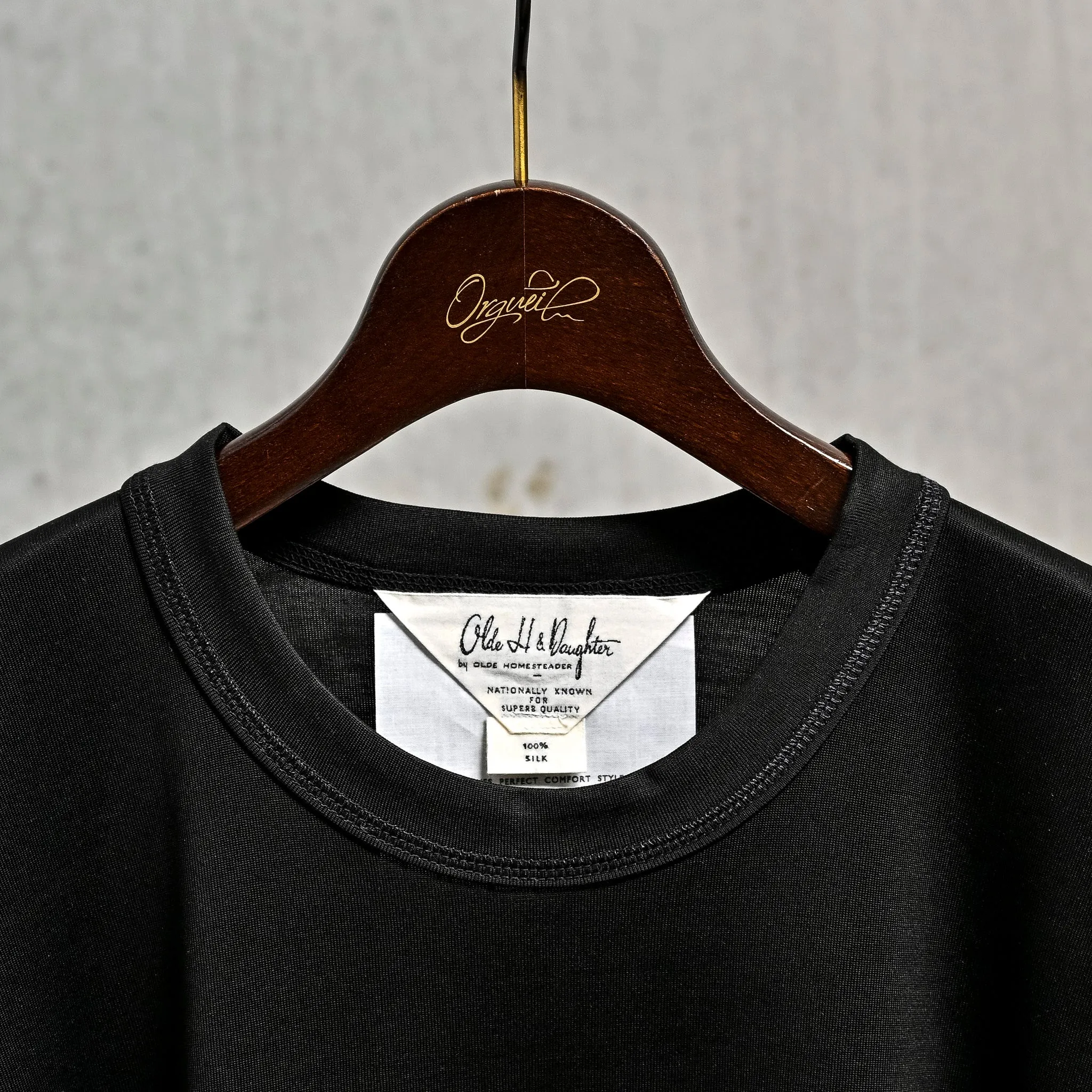 Olde H & Daughter Silk Tight Tension Plain Stitch S/S Black sold by Frans Boone product image thumbnail 2