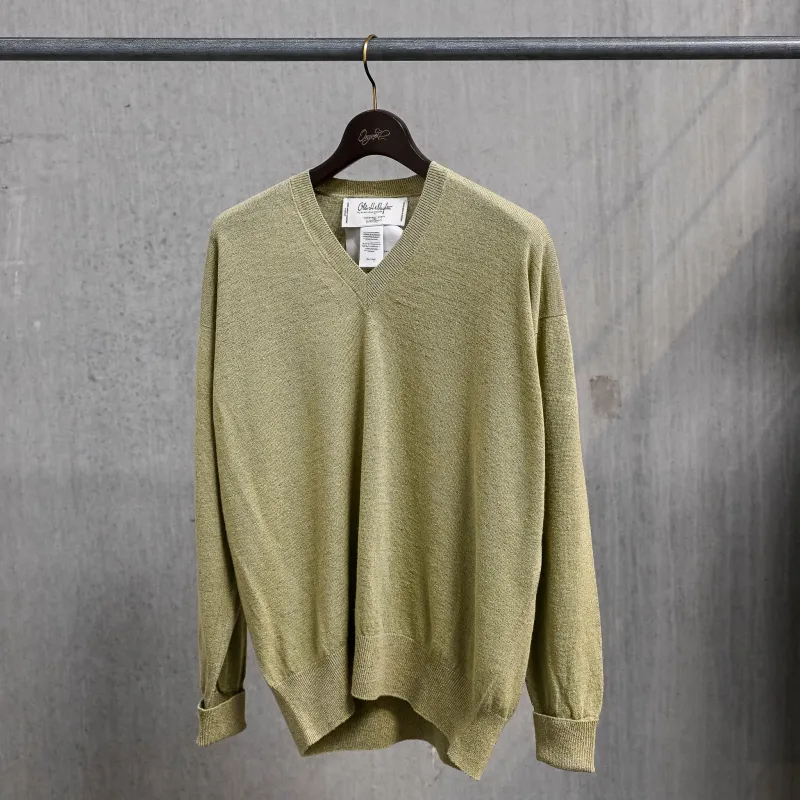 Olde H & Daughter Linen Silk Plain Stitch V-Neck Meadow made by Frans Boone