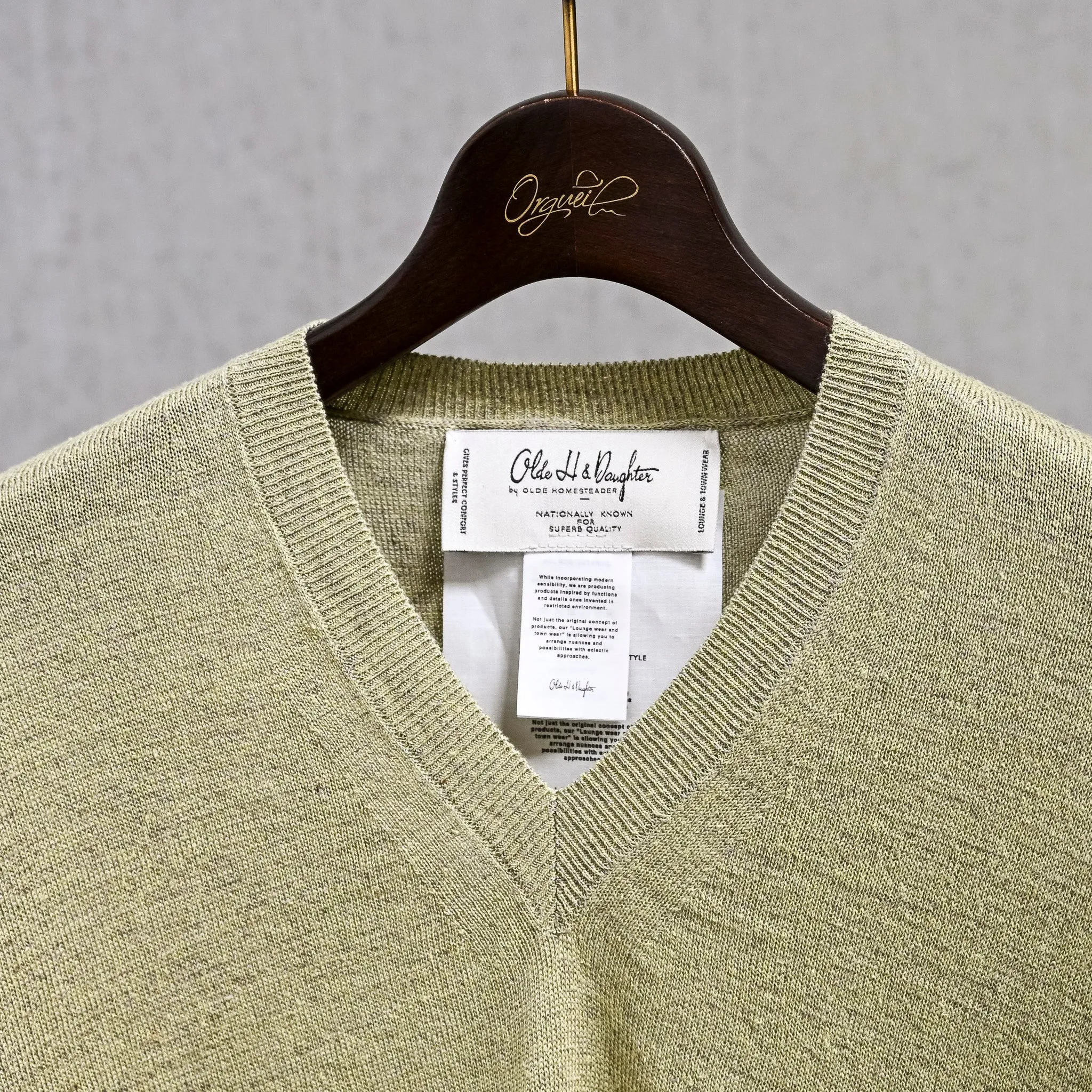 Olde H & Daughter Linen Silk Plain Stitch V-Neck Meadow sold by Frans Boone product image thumbnail 4