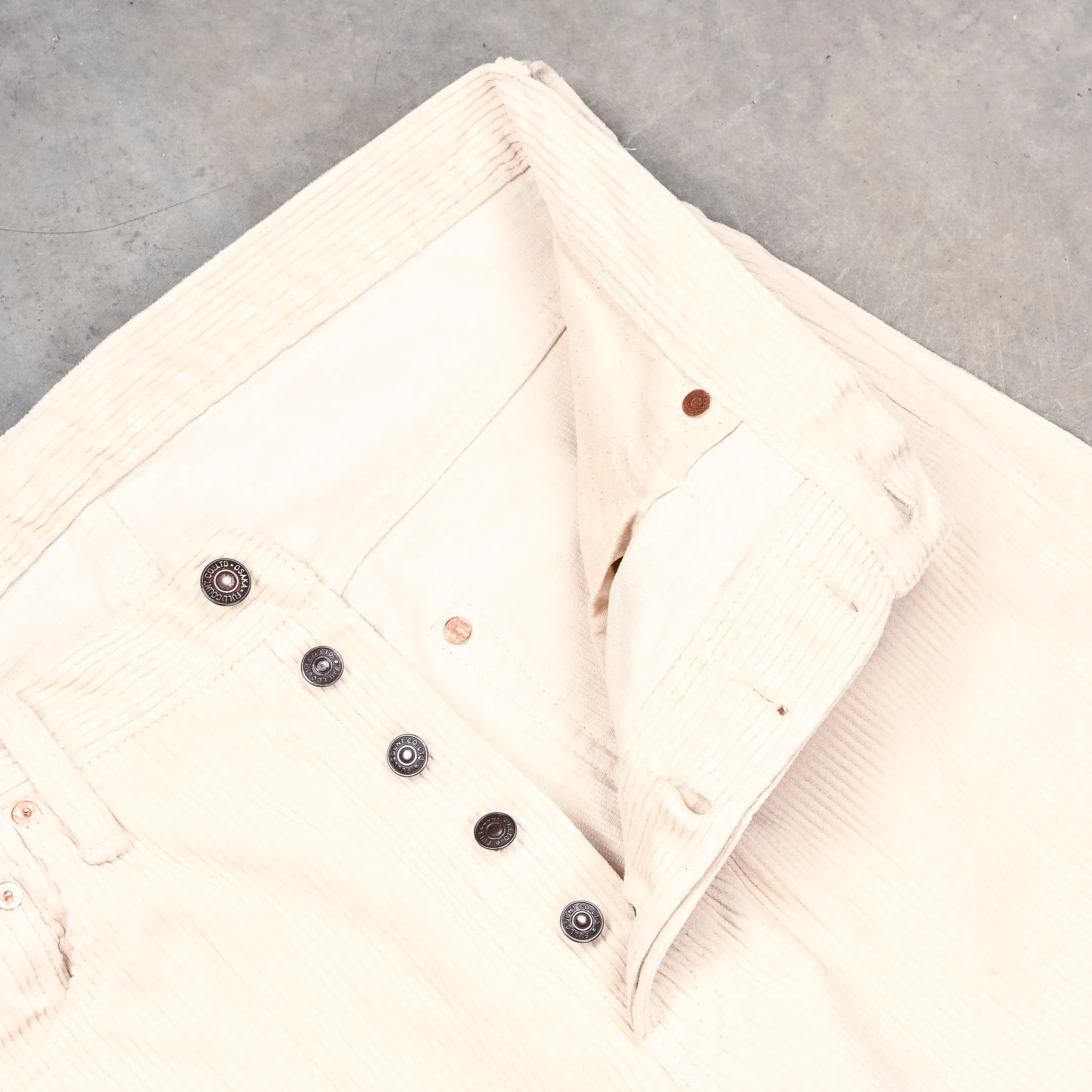 Fullcount x Frans Boone 1103 Clean Straight 8-Wale Corduroy Ivory sold by Frans Boone product image thumbnail 3