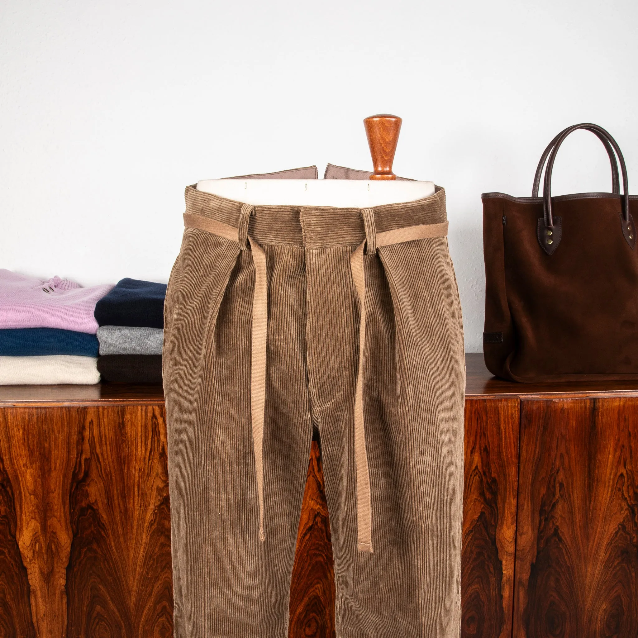 Cohérence Alain 10-Wale Corduroy Trousers Fawn sold by Frans Boone product image thumbnail 4