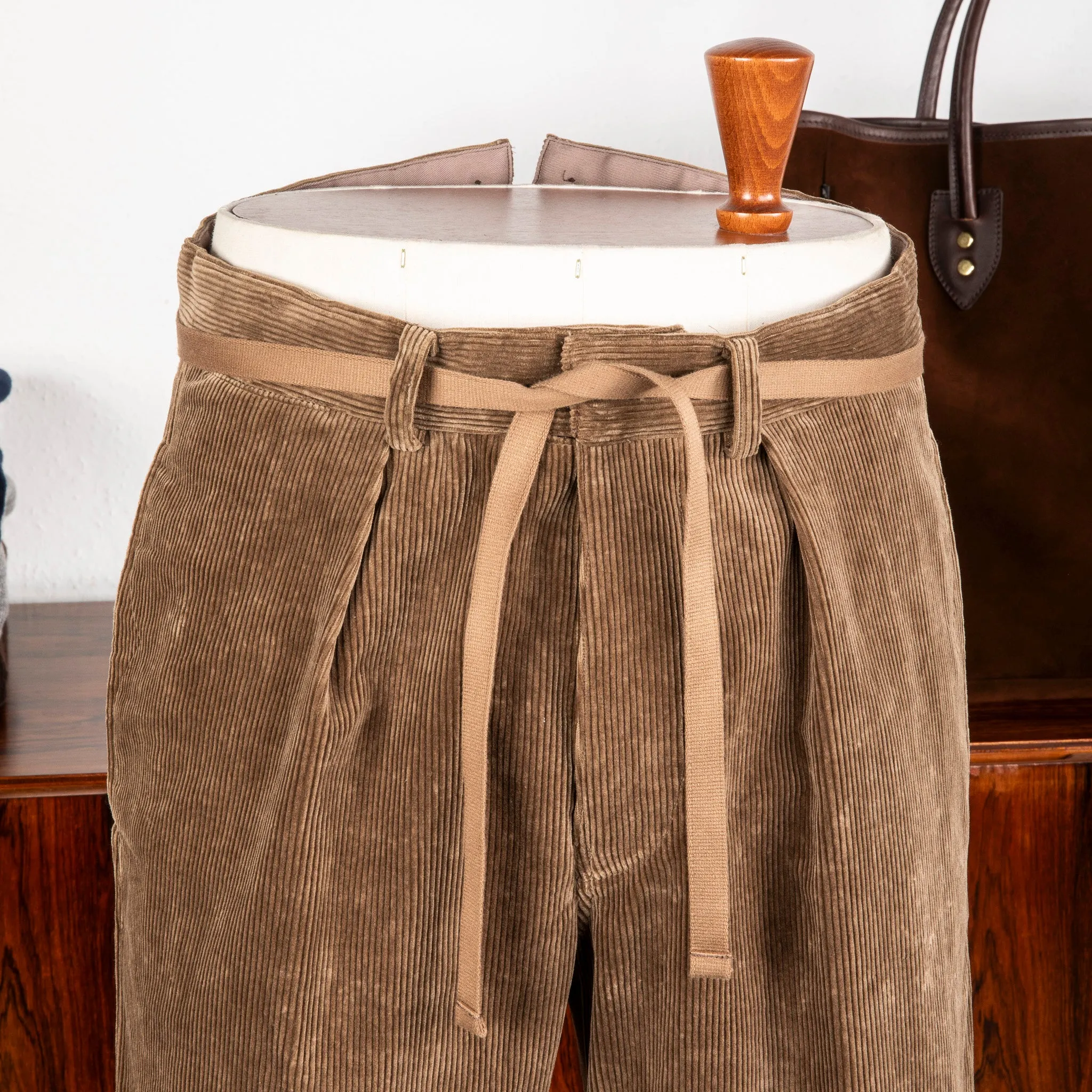 Cohérence Alain 10-Wale Corduroy Trousers Fawn sold by Frans Boone product image thumbnail 3