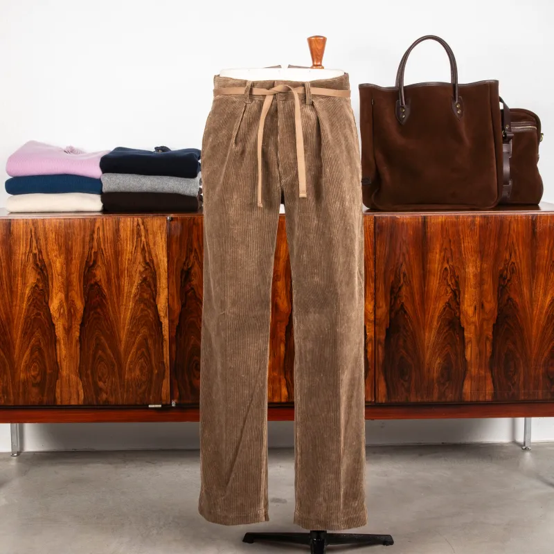 Cohérence Alain 10-Wale Corduroy Trousers Fawn made by Frans Boone