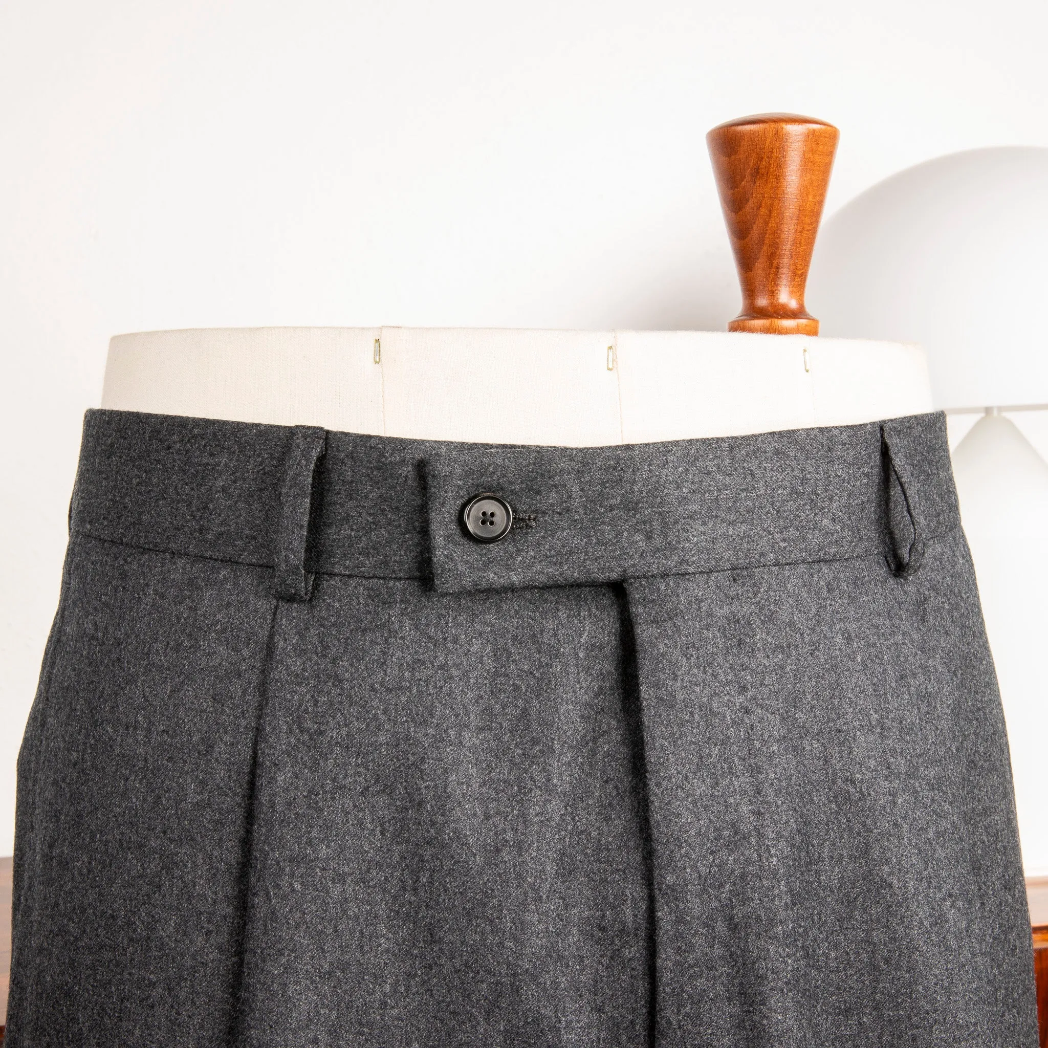 Caruso Pantaloni Super 120's Flannel Grigio Scuro sold by Frans Boone product image thumbnail 2
