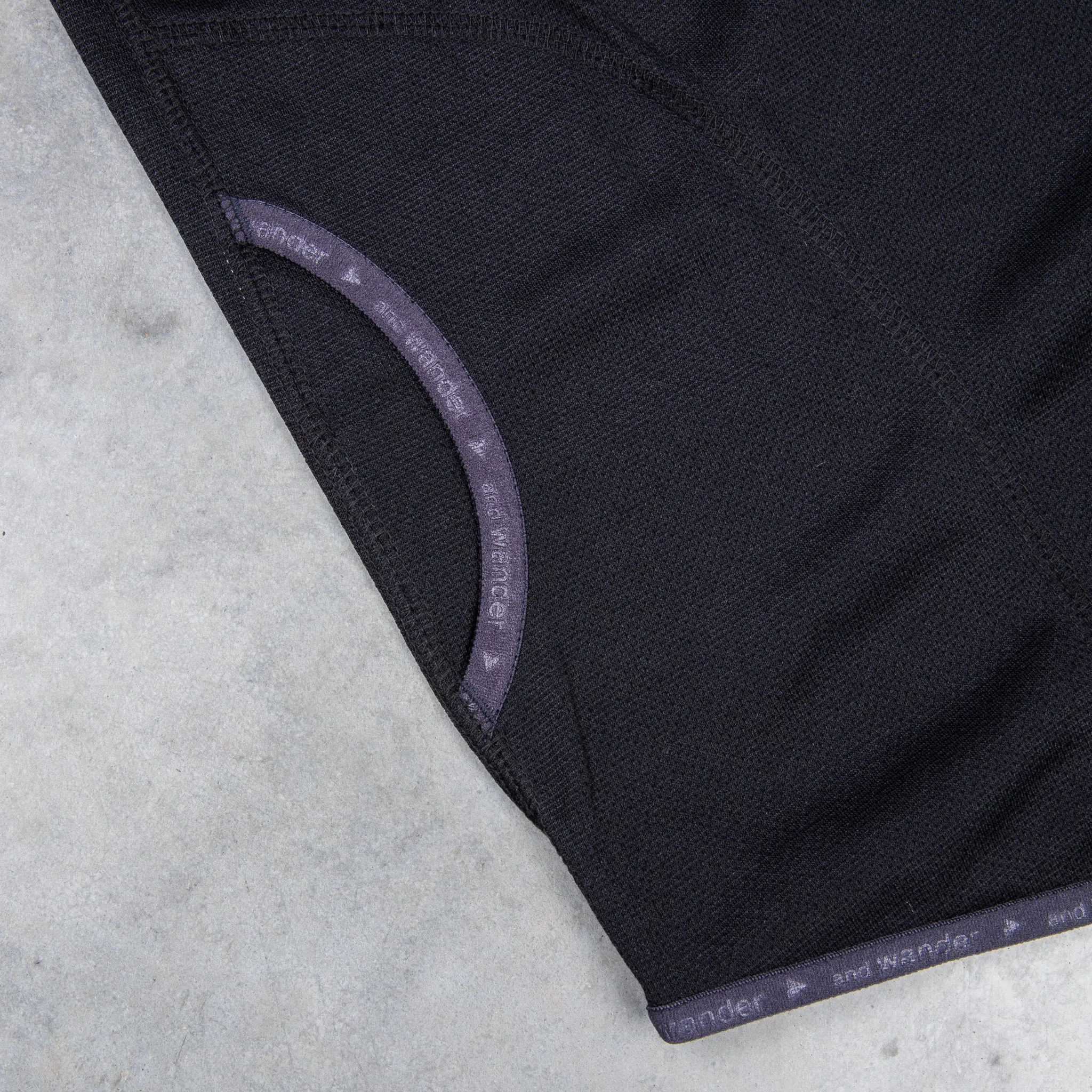 And Wander Power Dry Jersey Raglan LS T Black sold by Frans Boone product image thumbnail 5