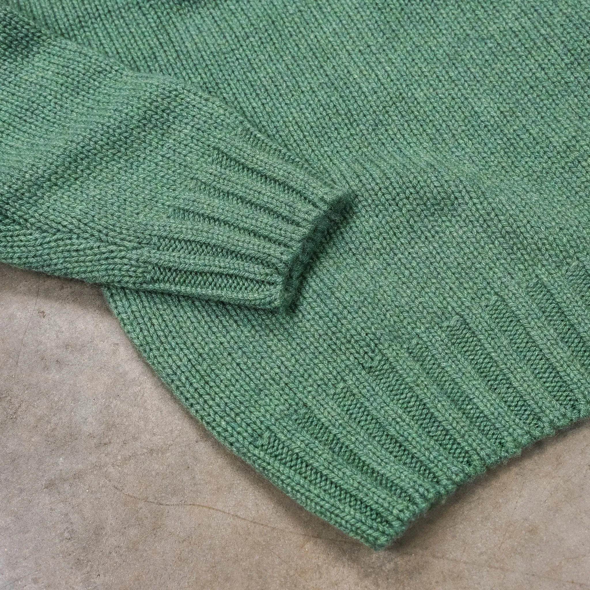 Drumohr Cashmere Tre Fili Girocollo Verde Salvia sold by Frans Boone product image thumbnail 4