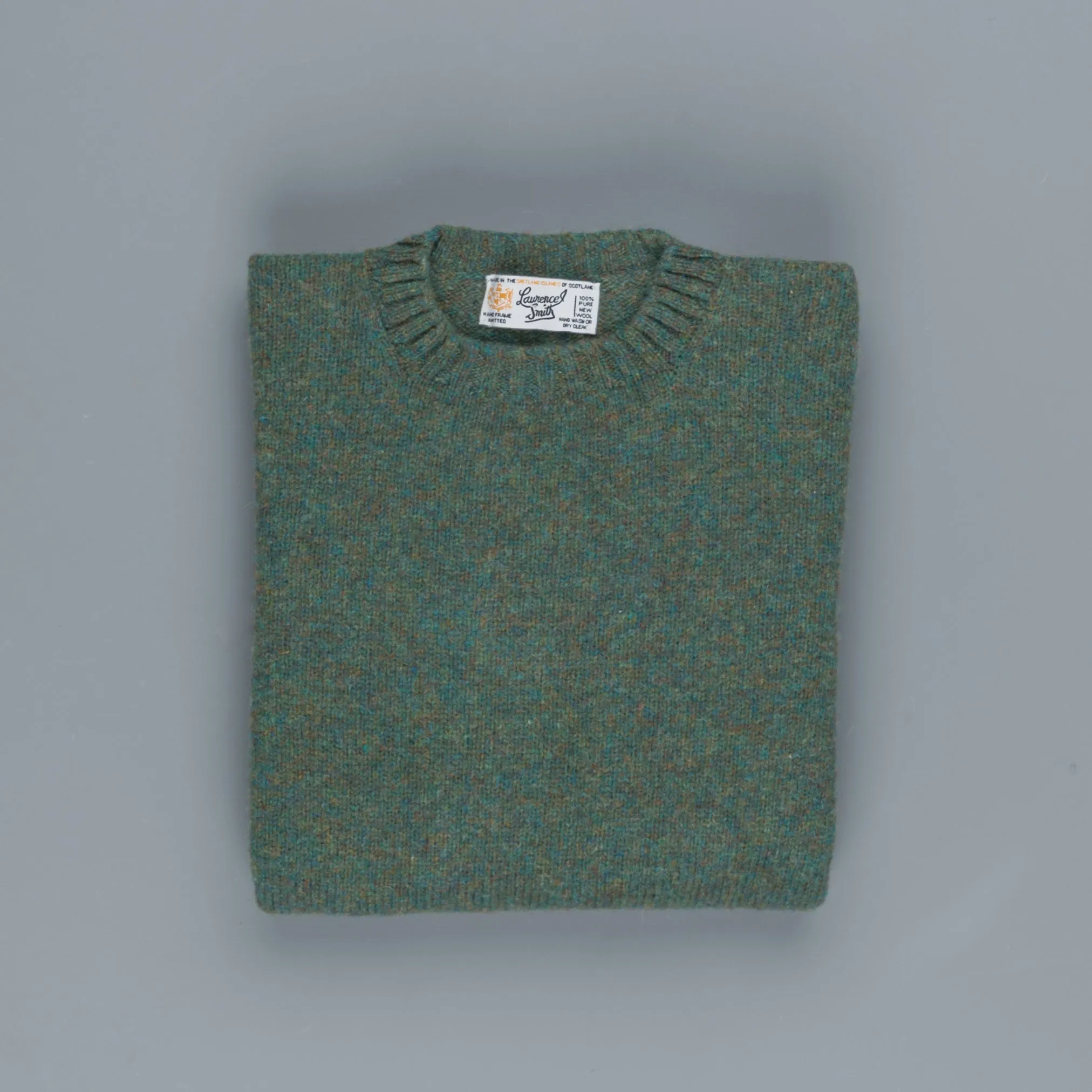Laurence J. Smith Super soft Seamless Crew Neck Pullover Jade sold by Frans Boone