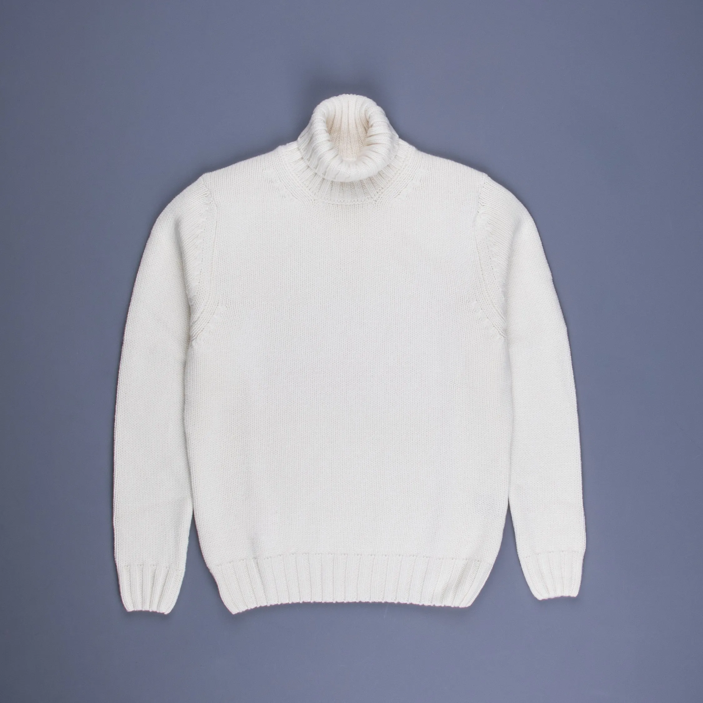 Drumohr Cashmere Tre Fili Dolcevita Bianco Garza sold by Frans Boone product image thumbnail 2