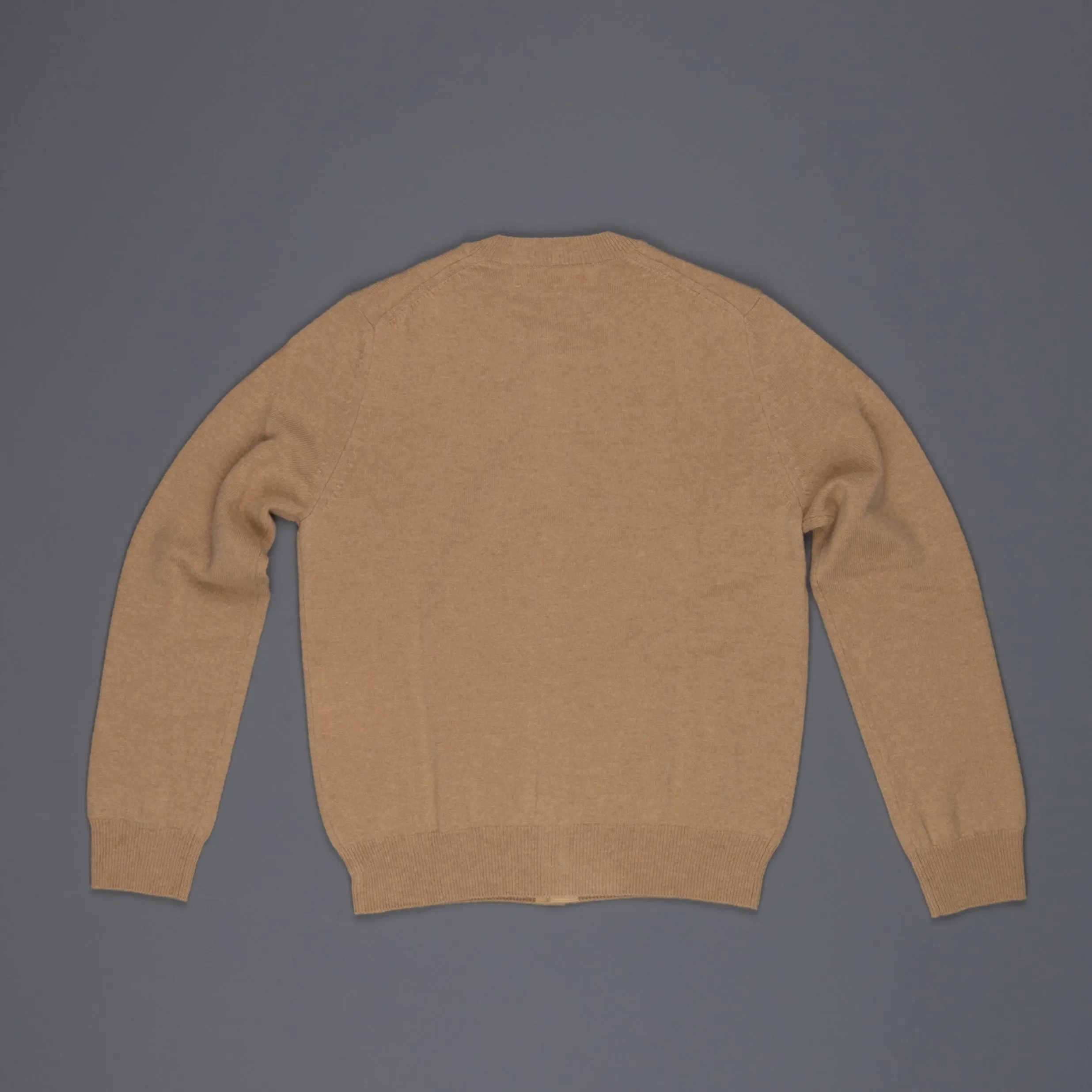 Comme des Garçons PLAY Woman cardigan beige white heart sold by Frans Boone product image thumbnail 3