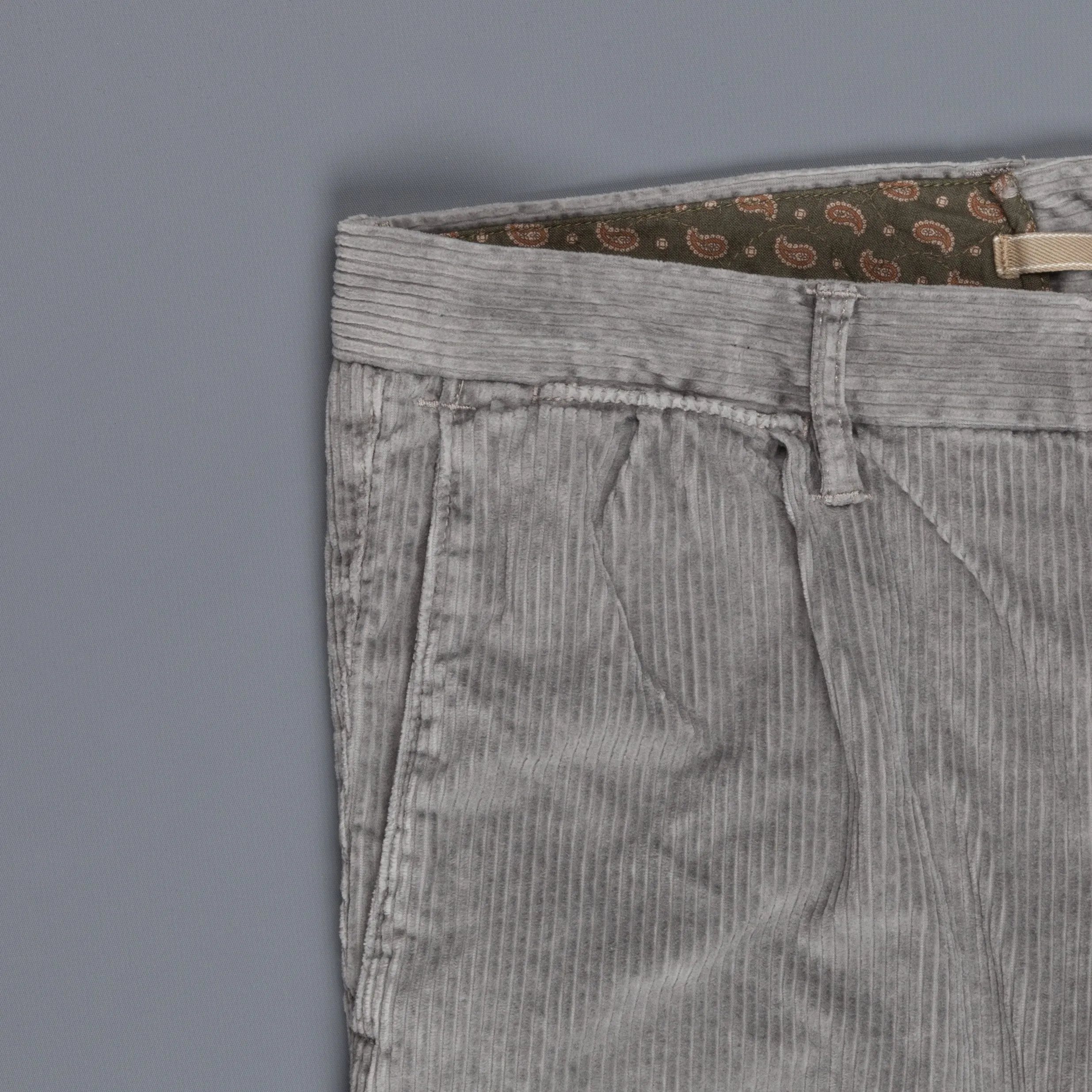 Incotex Model 1ST601 Velvet Corduroy Grigio Chiaro sold by Frans Boone product image thumbnail 5